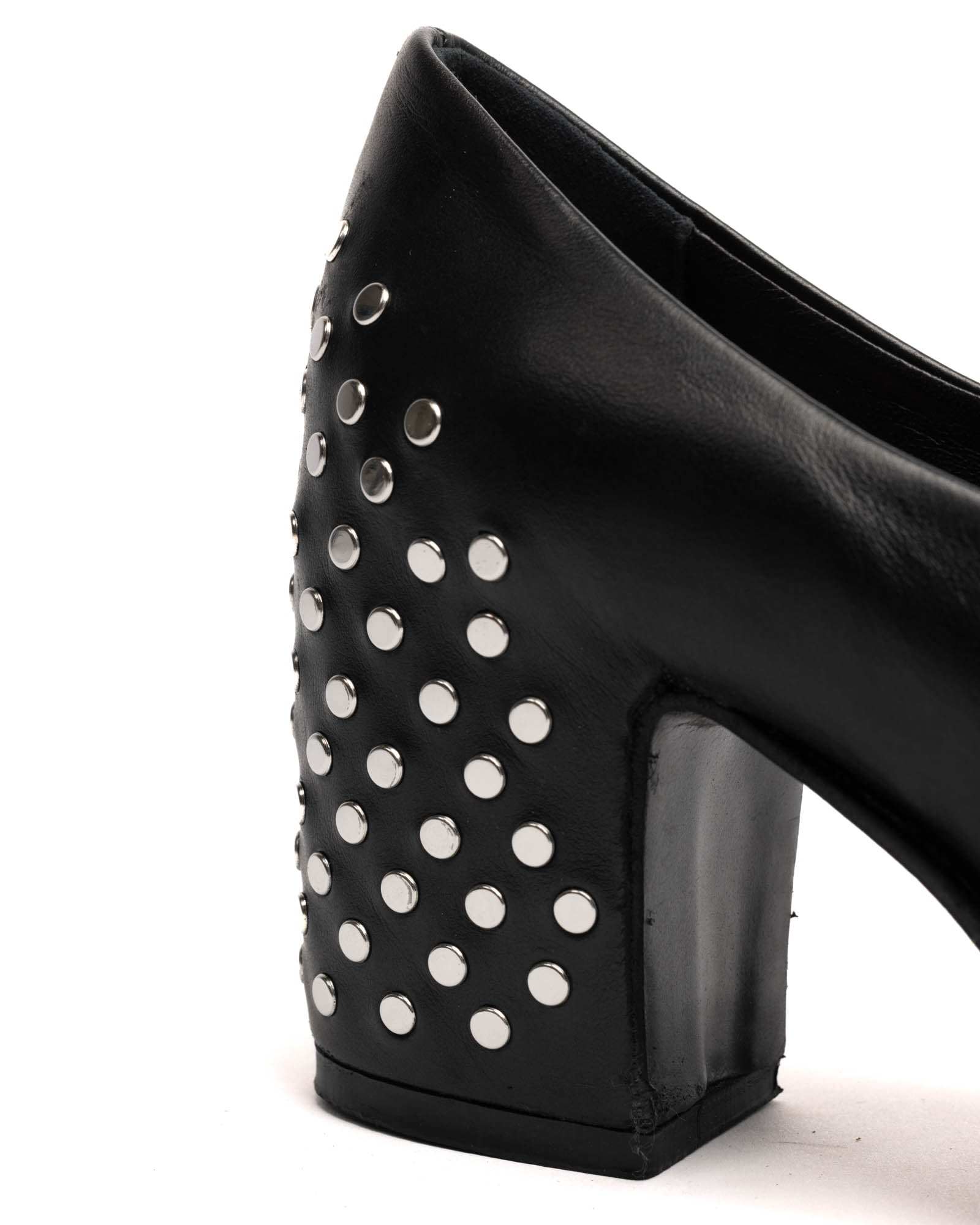 Ada Rivet Shoe
