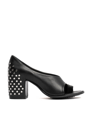 Ada Rivet Shoe
