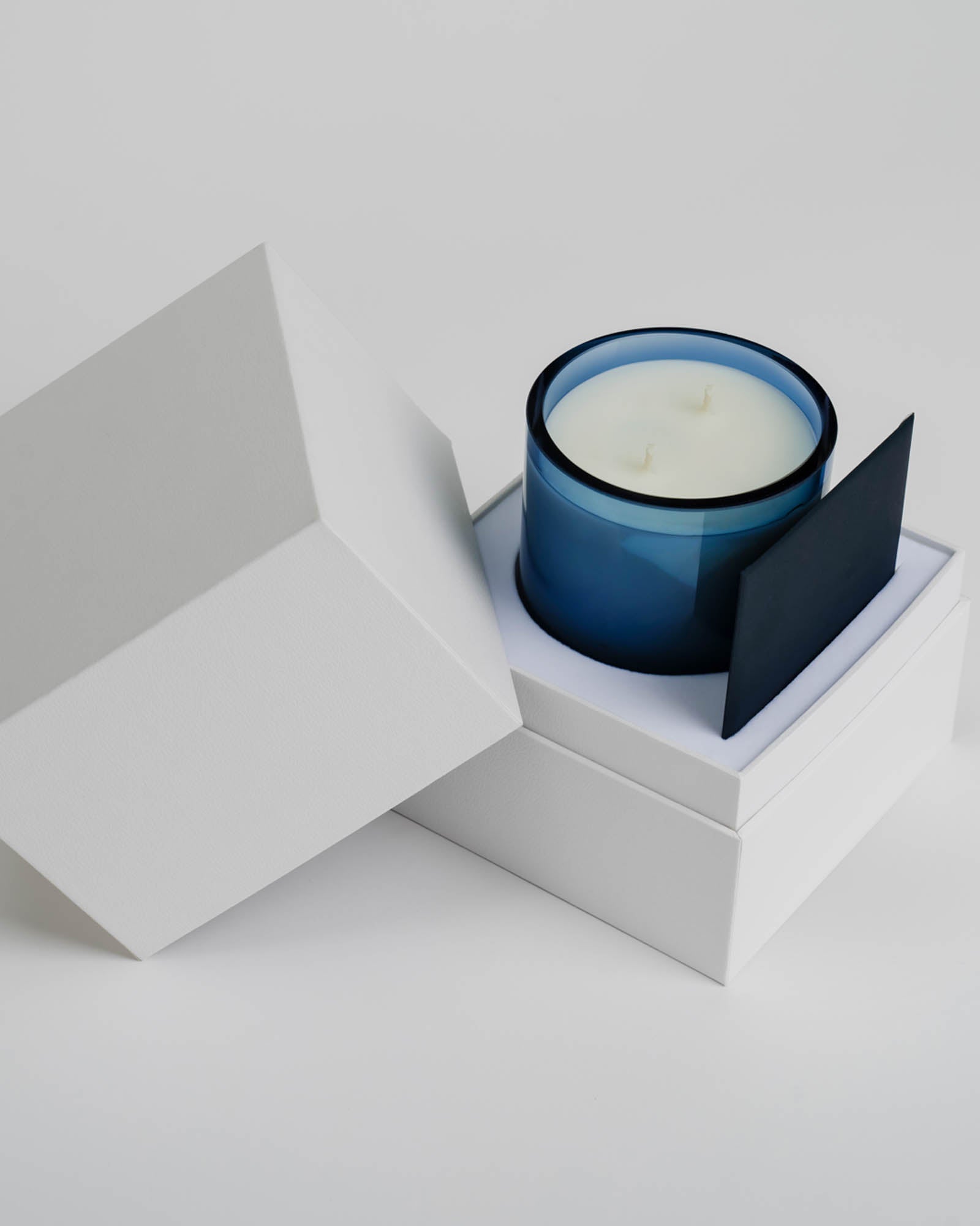 Sueded Oud Candle