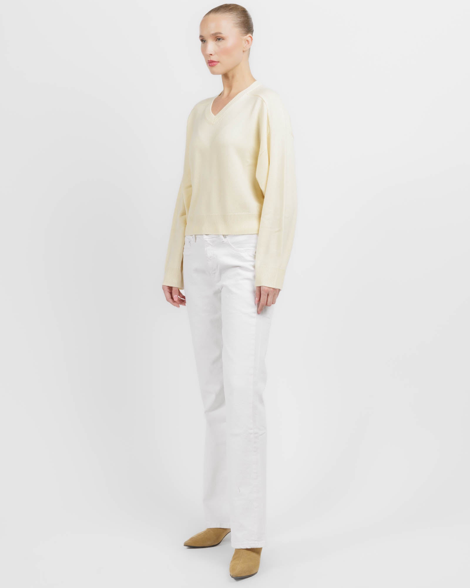 Anzor V-neck Sweater