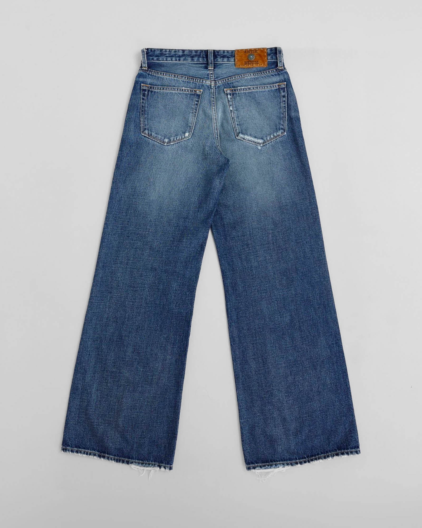 Relaxed Straight Jeans