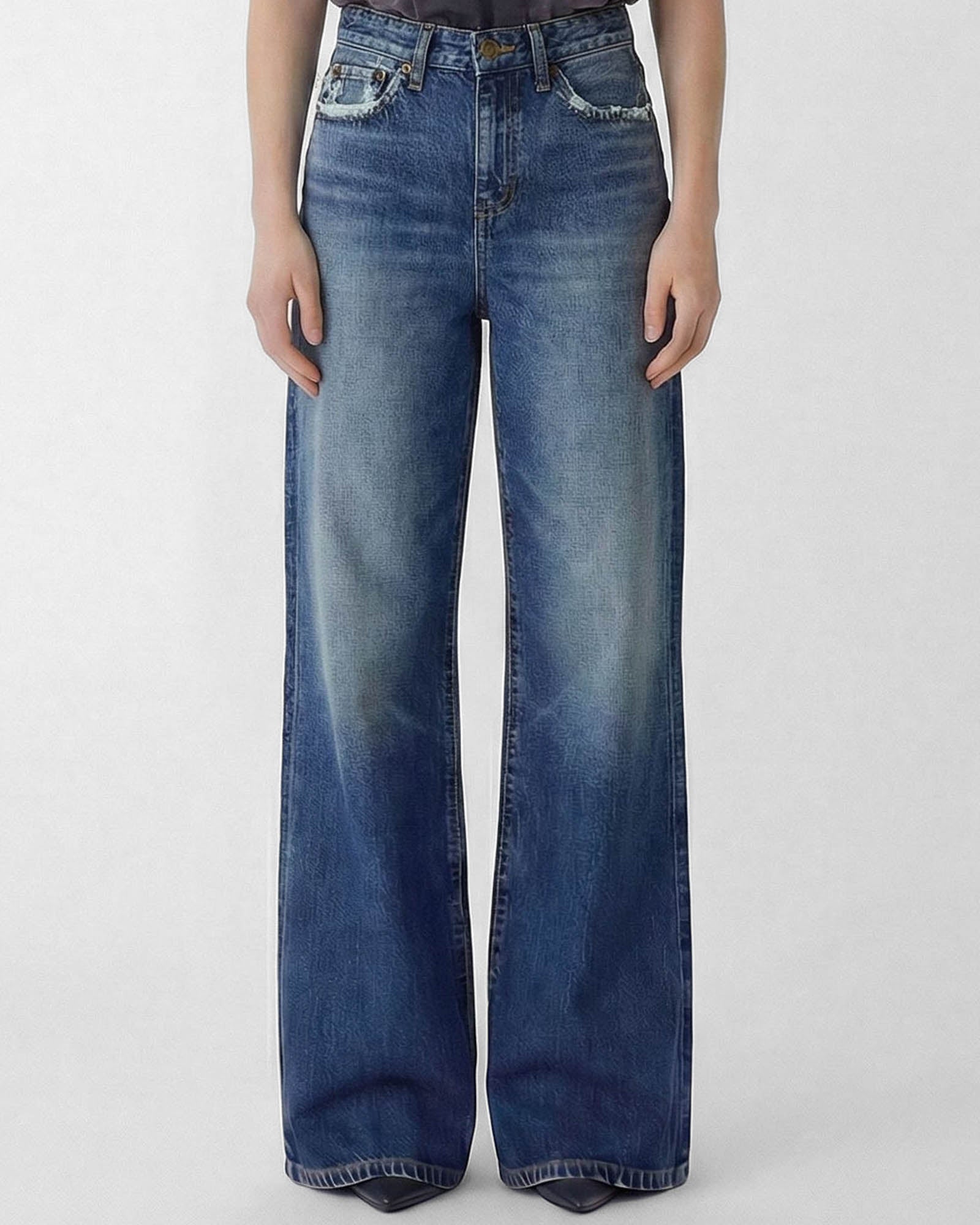Relaxed Straight Jeans