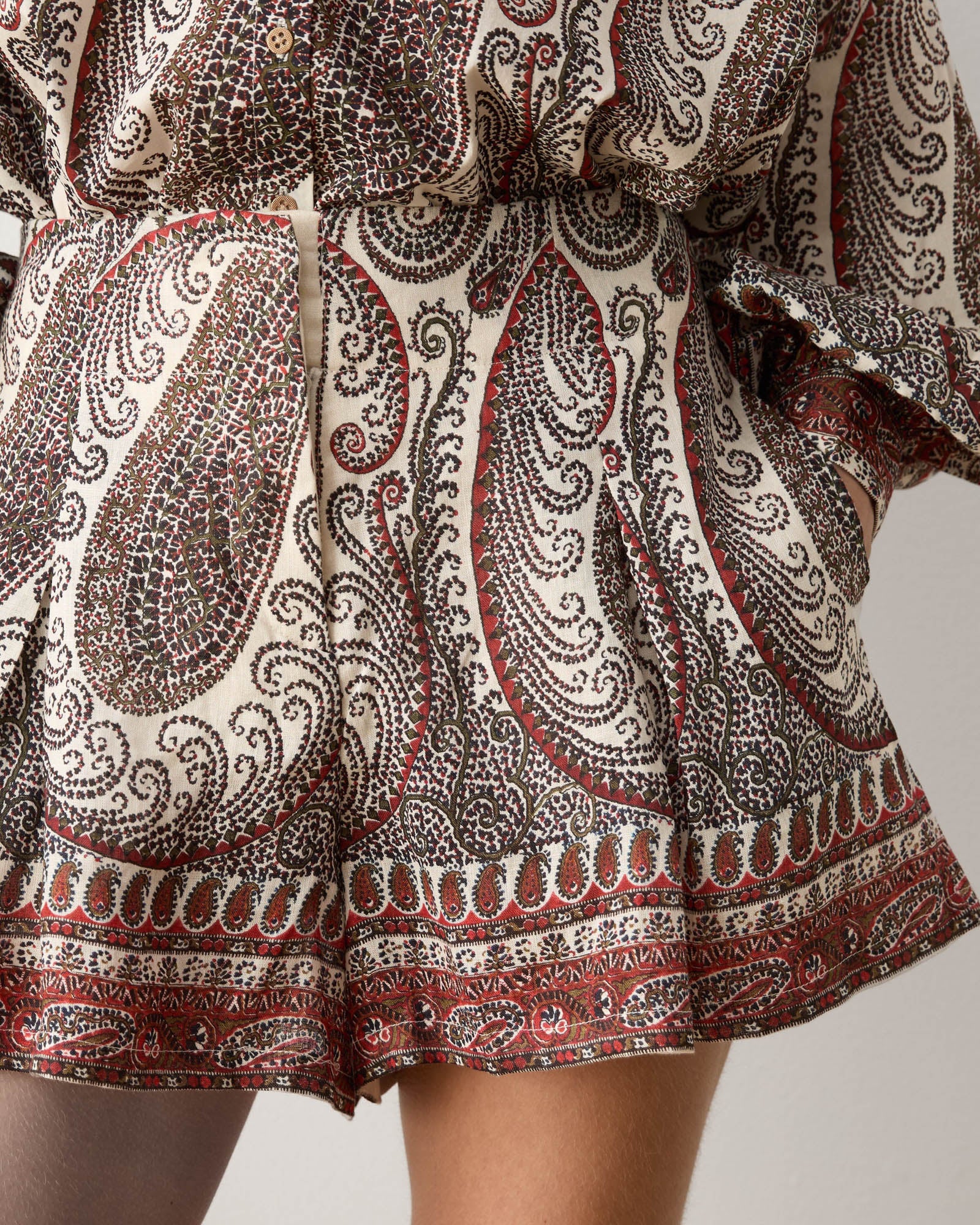 Cassia Tailor Short