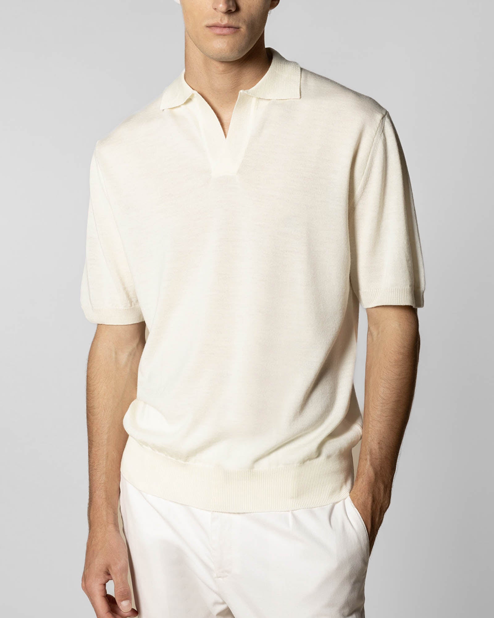 Shortsleeve Buttonless Polo