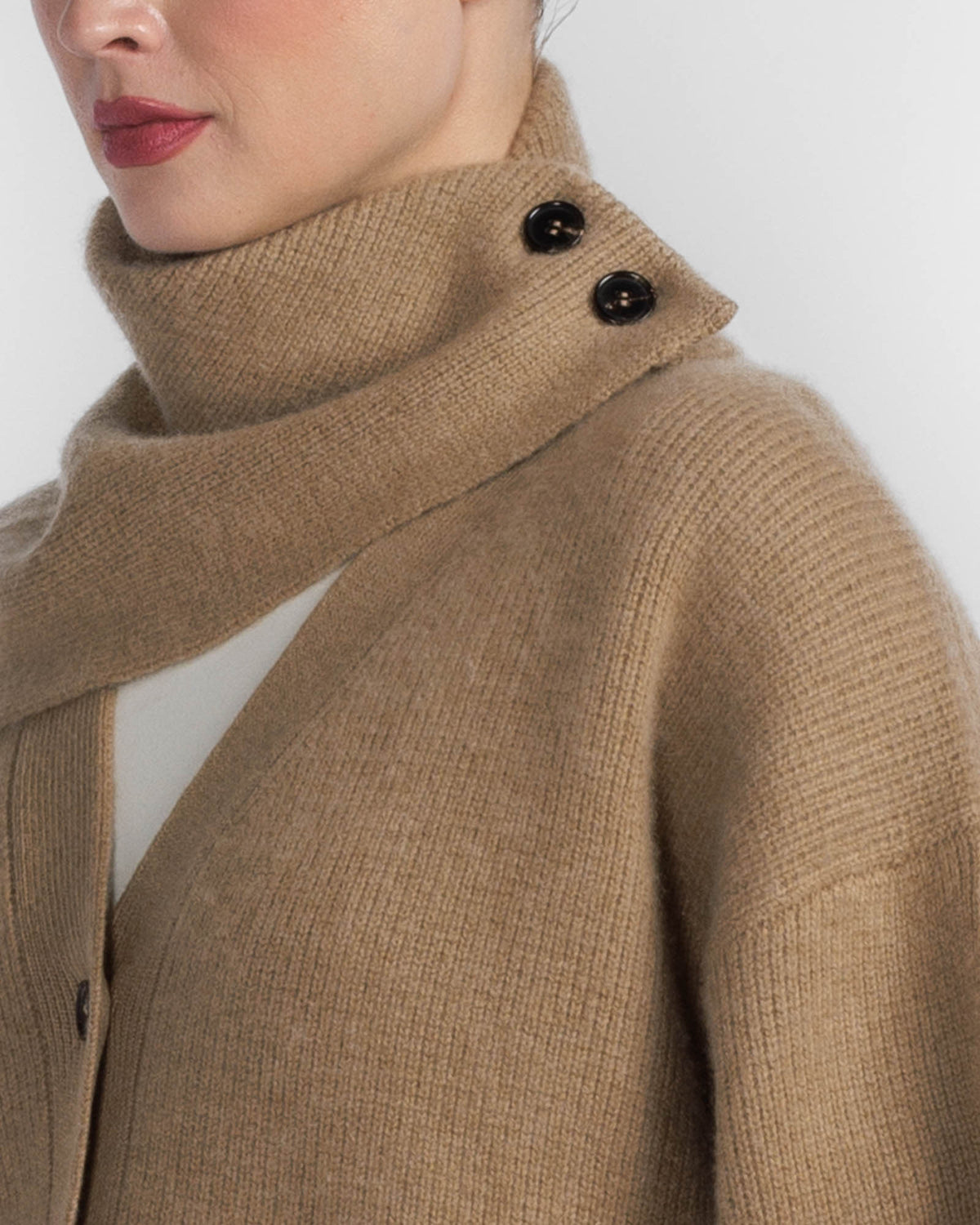Derios Cardigan With Scarf