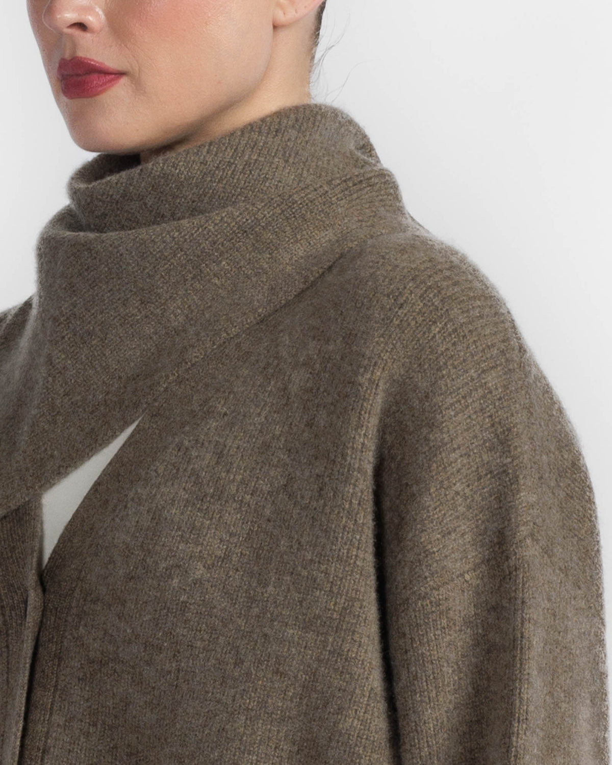 Derios Cardigan With Scarf