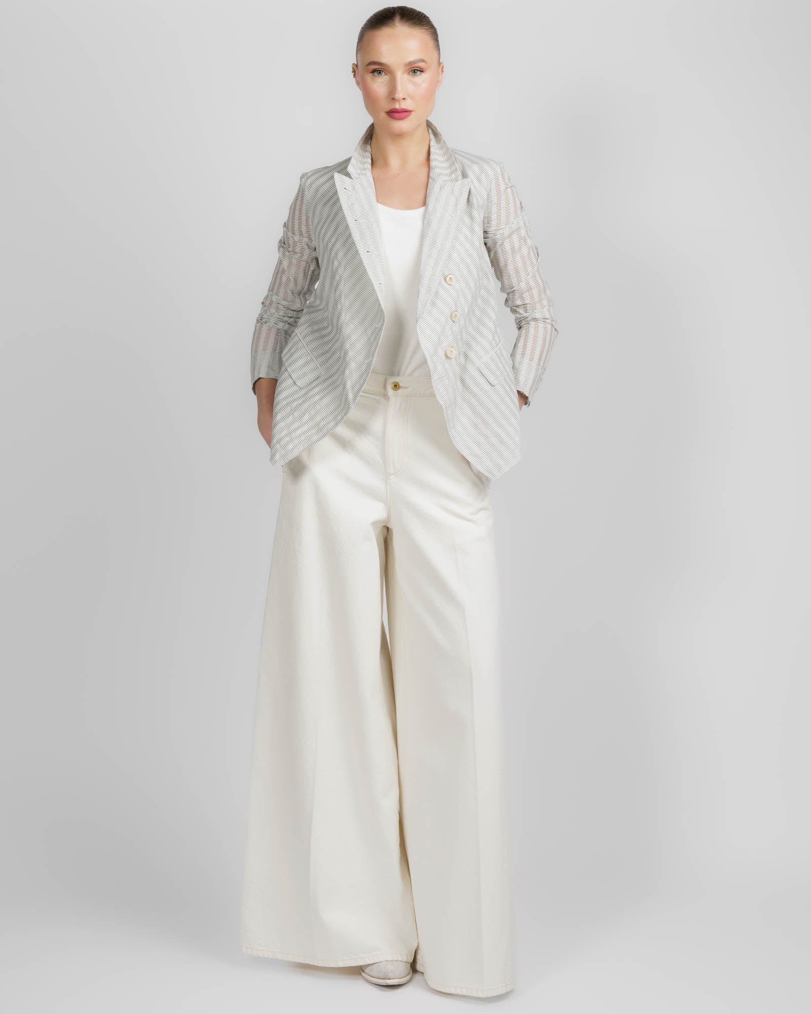 1/2 Lined Cutaway Jacket