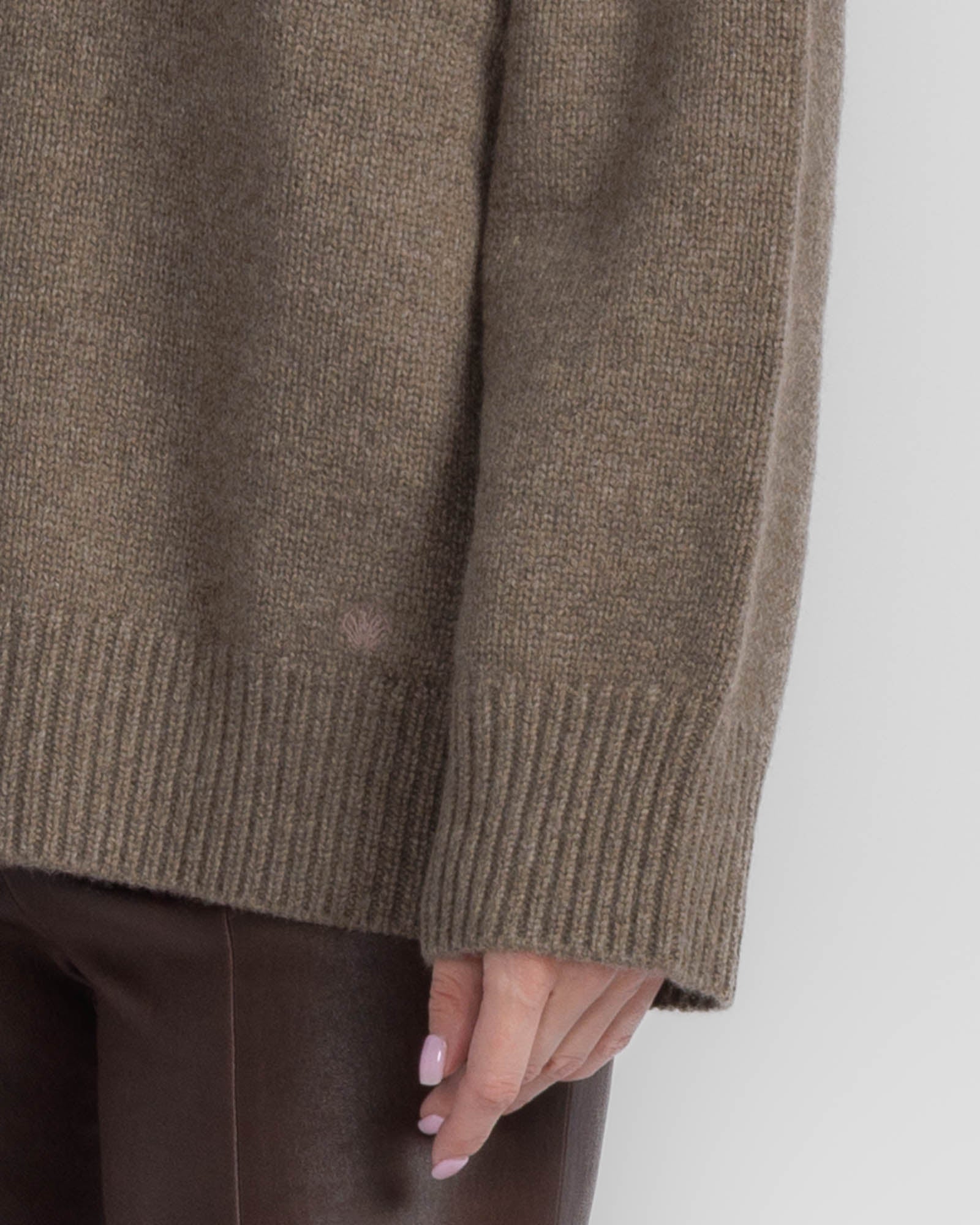 Duca V-Neck Cardigan