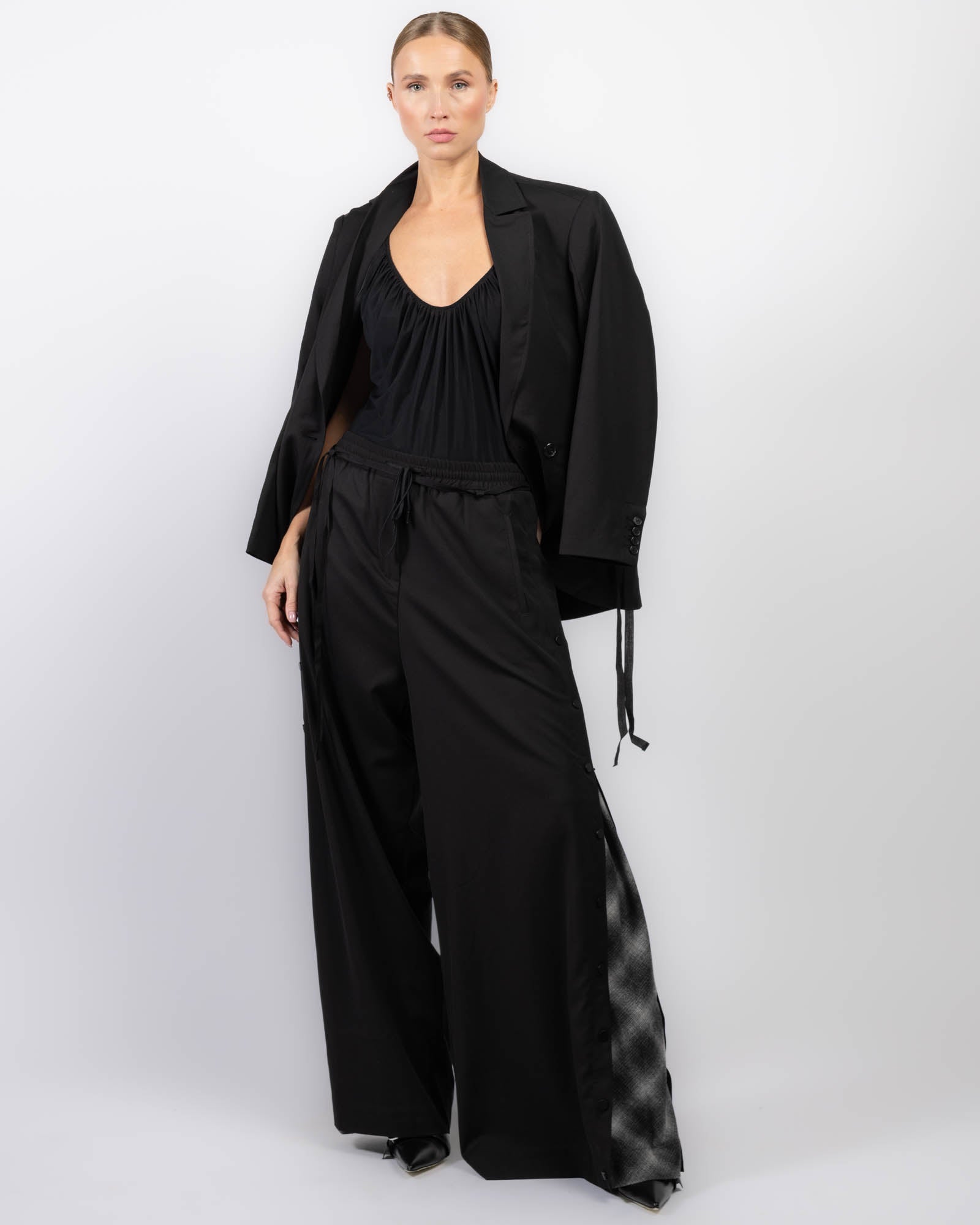 Pantalon à ouverture latérale