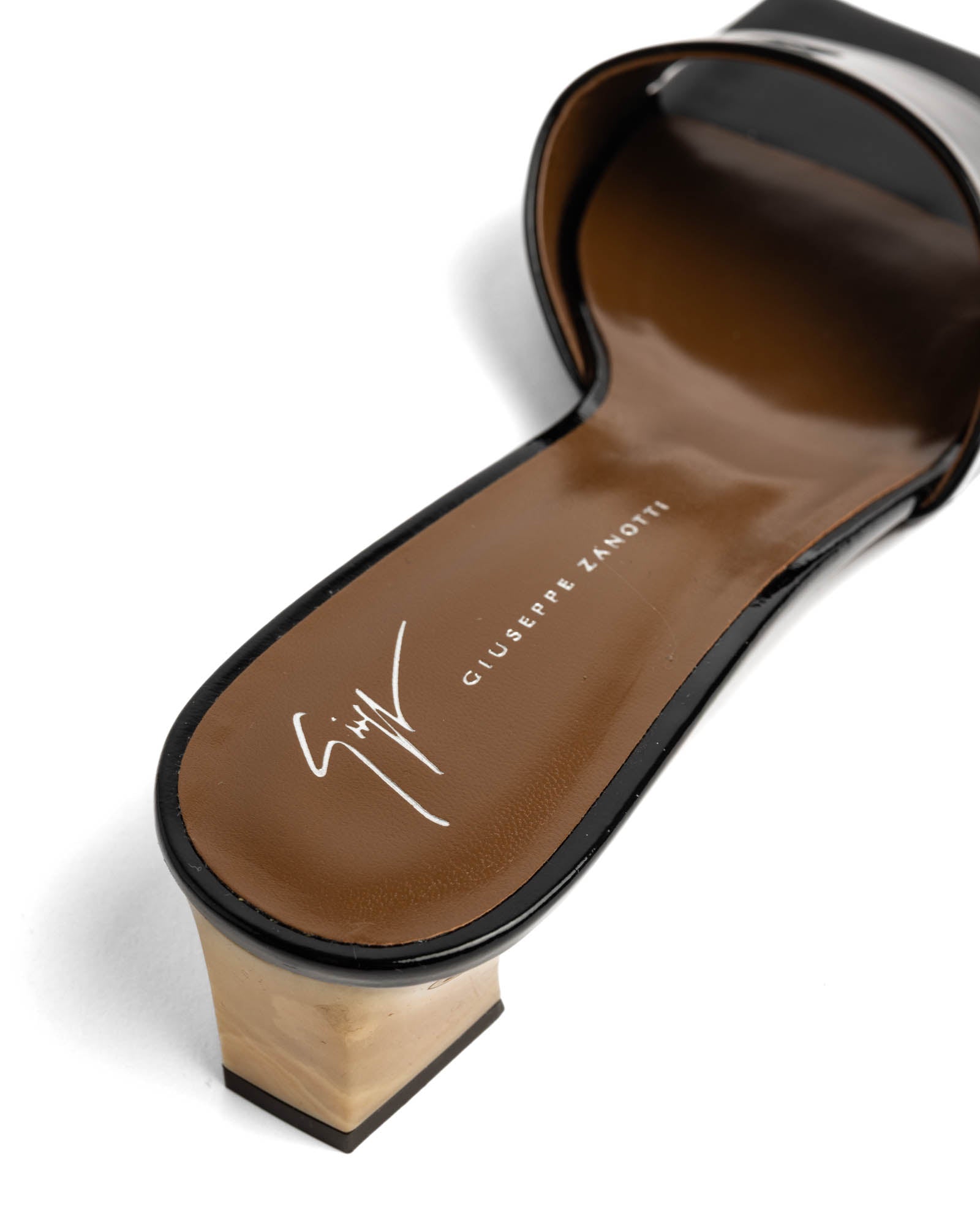 Vernice Heel