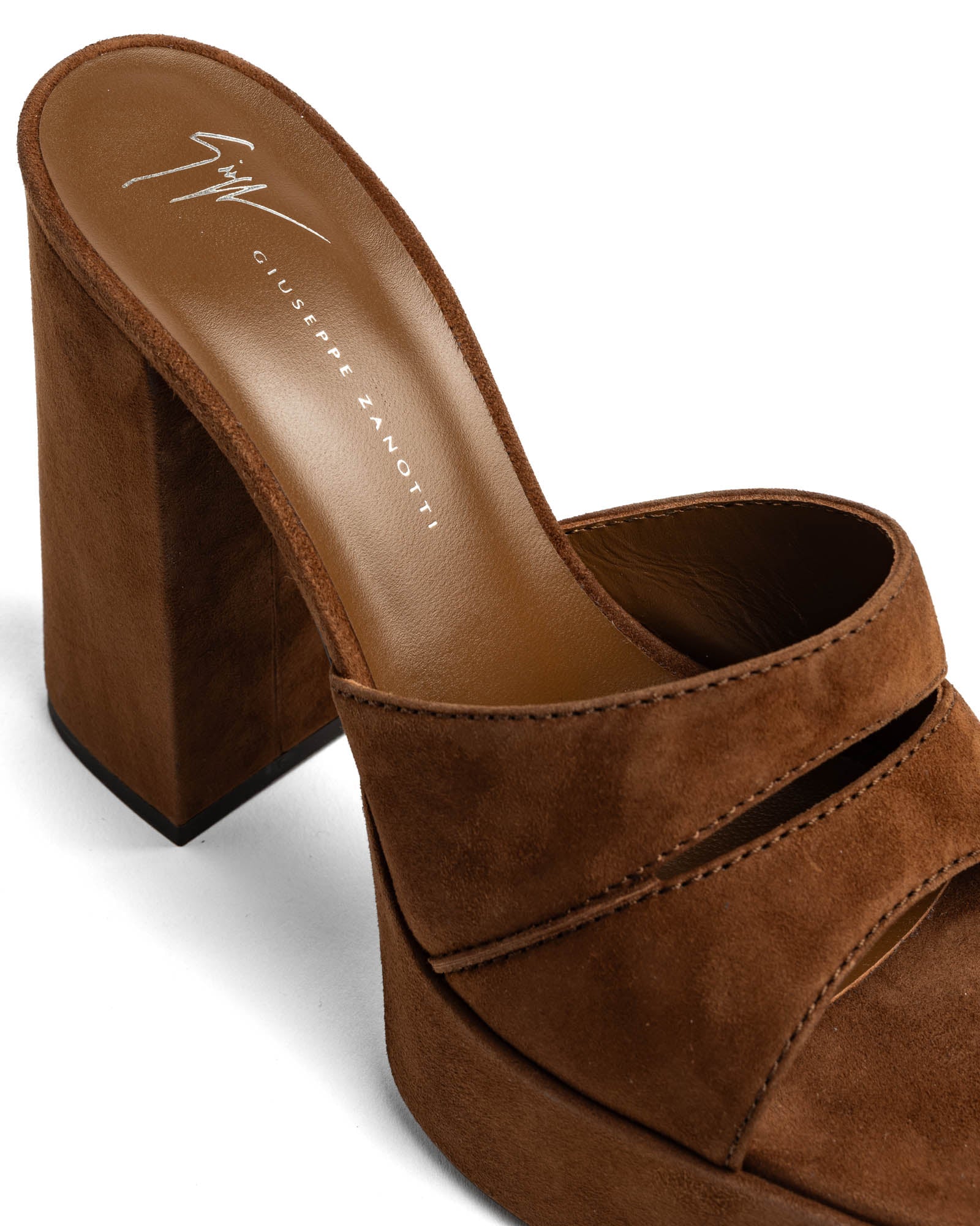 Kanda Heel