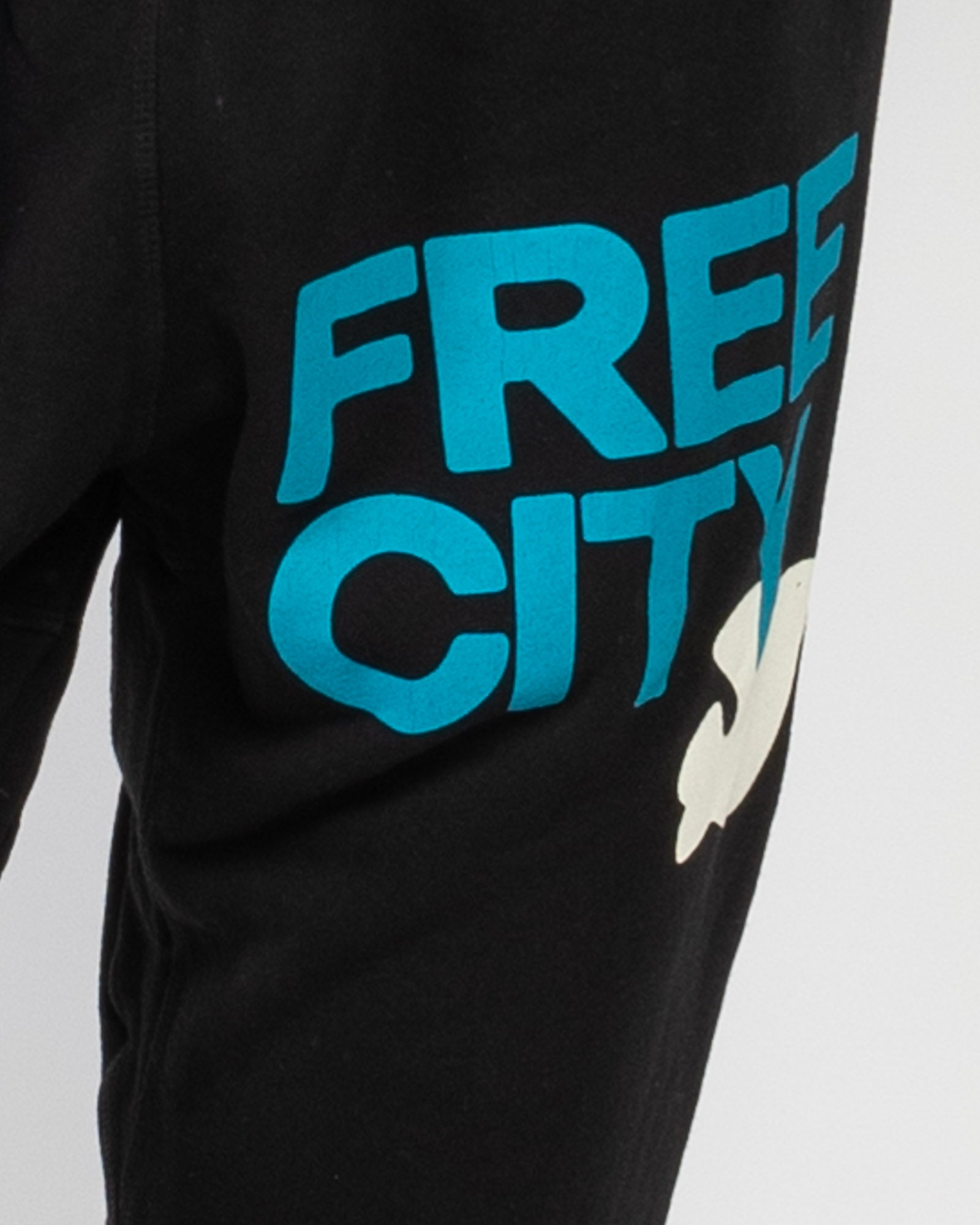 Large 3/4 Sweatpants