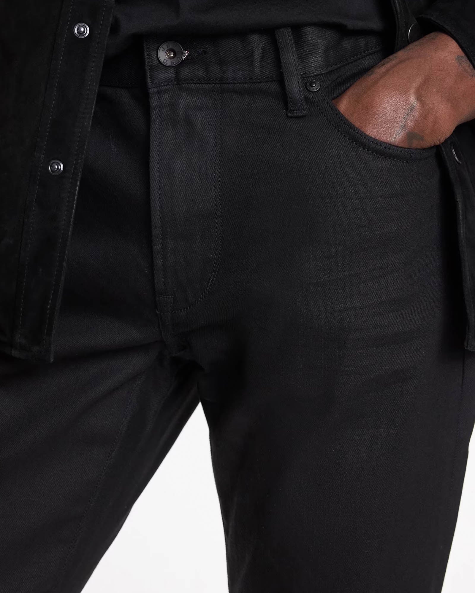 J701 Fit Jeans