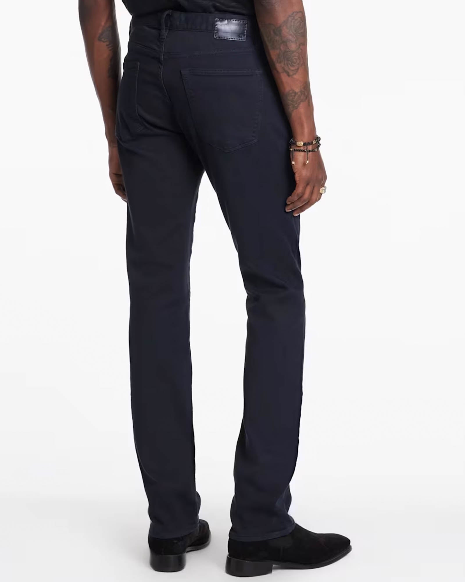 J701 Fit Jeans