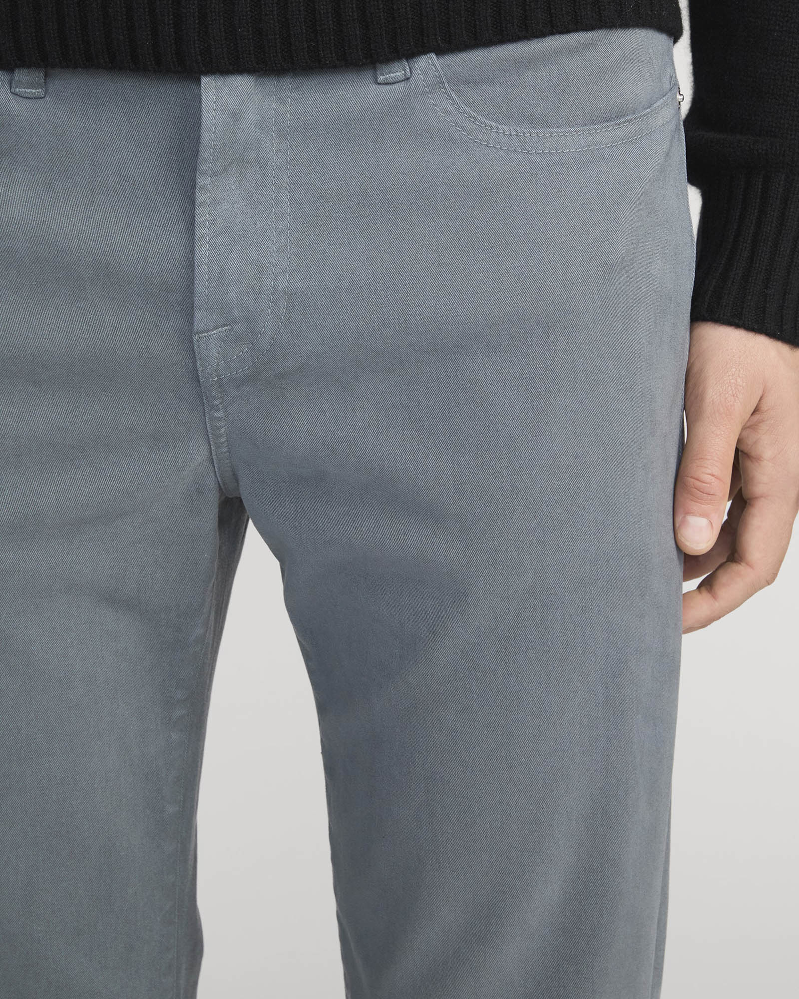 L'homme Slim Jean