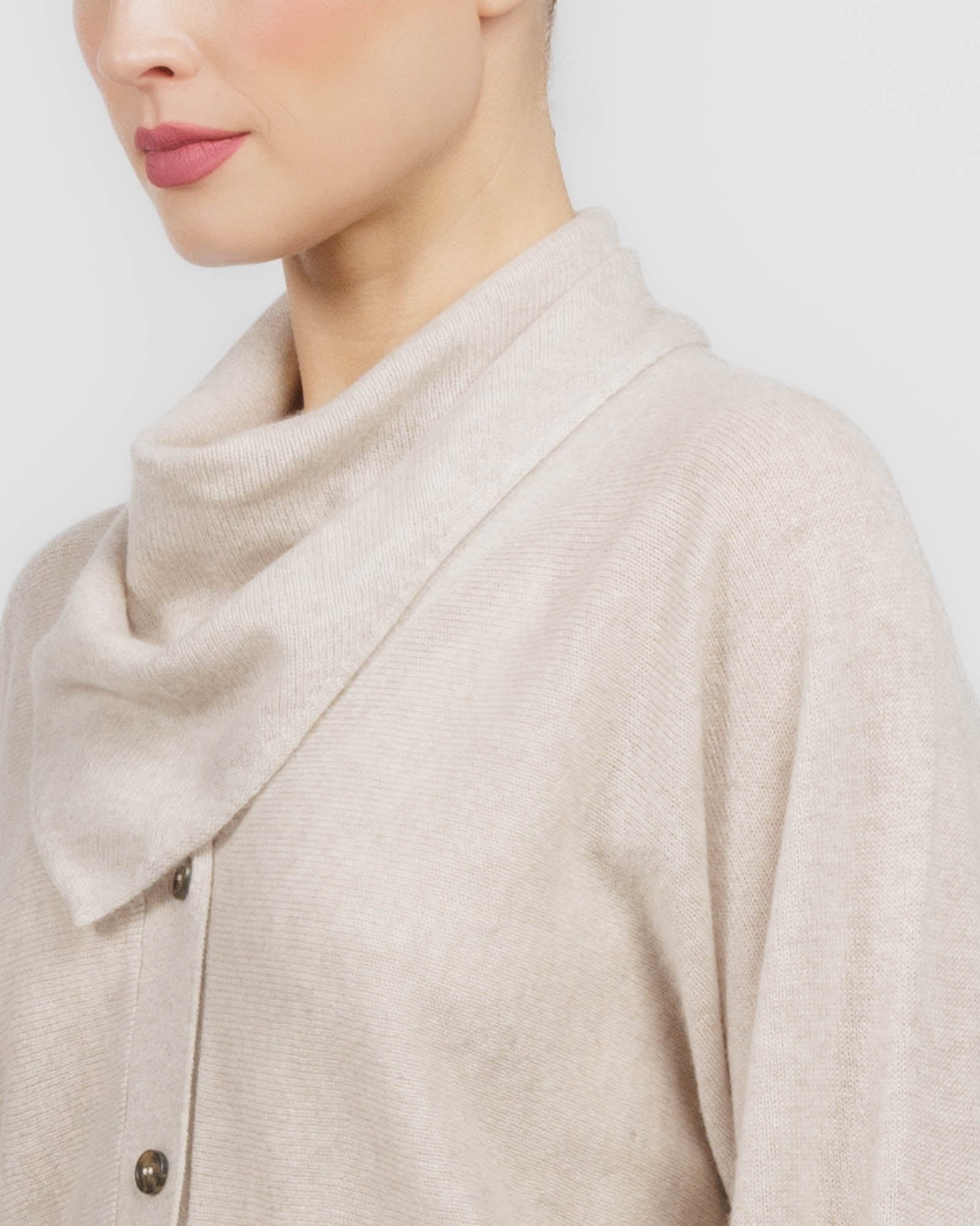Lyss Cardigan with Scarf