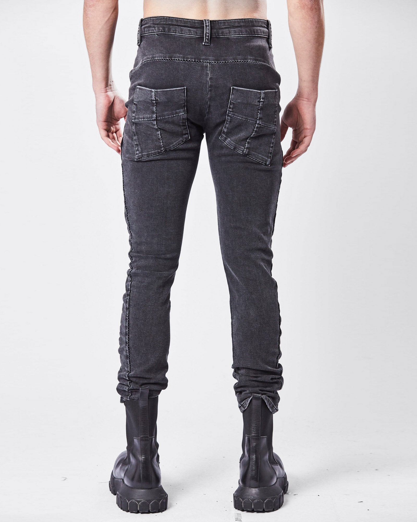 M-T-83-BLACK-853193-