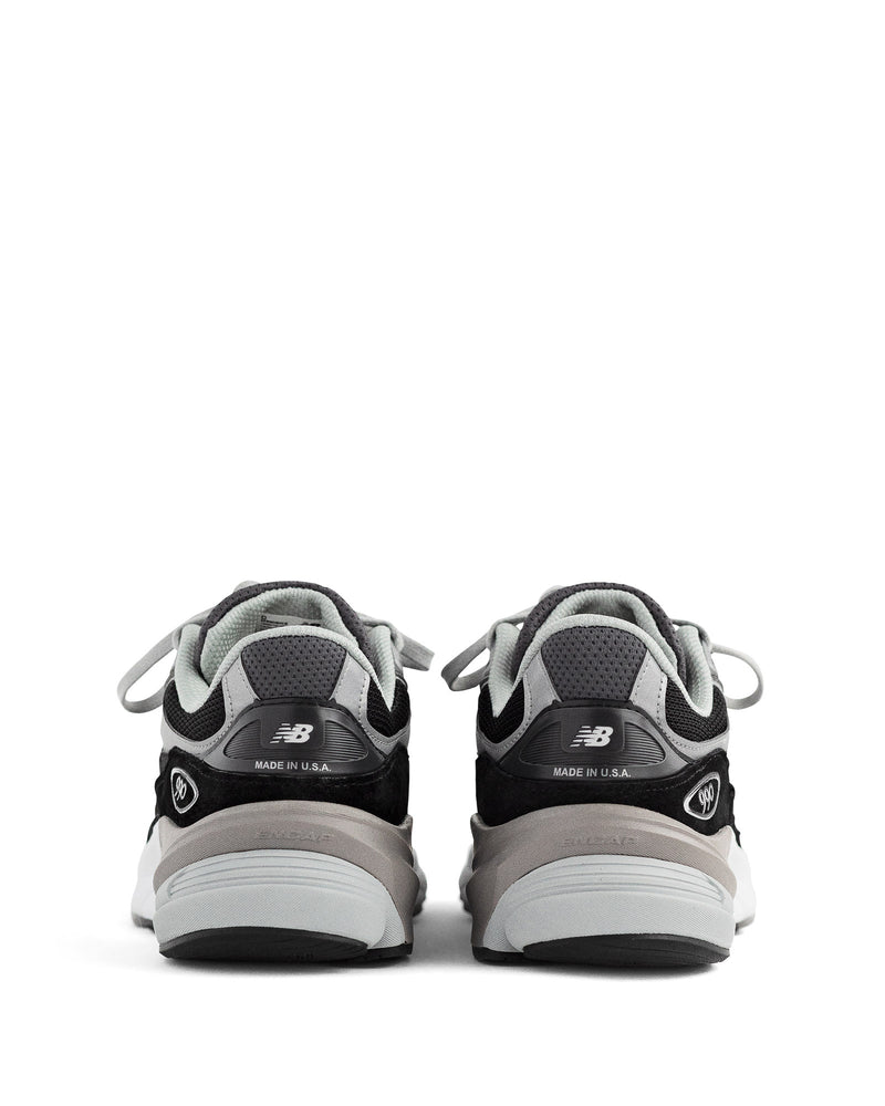 990V6 Sneakers