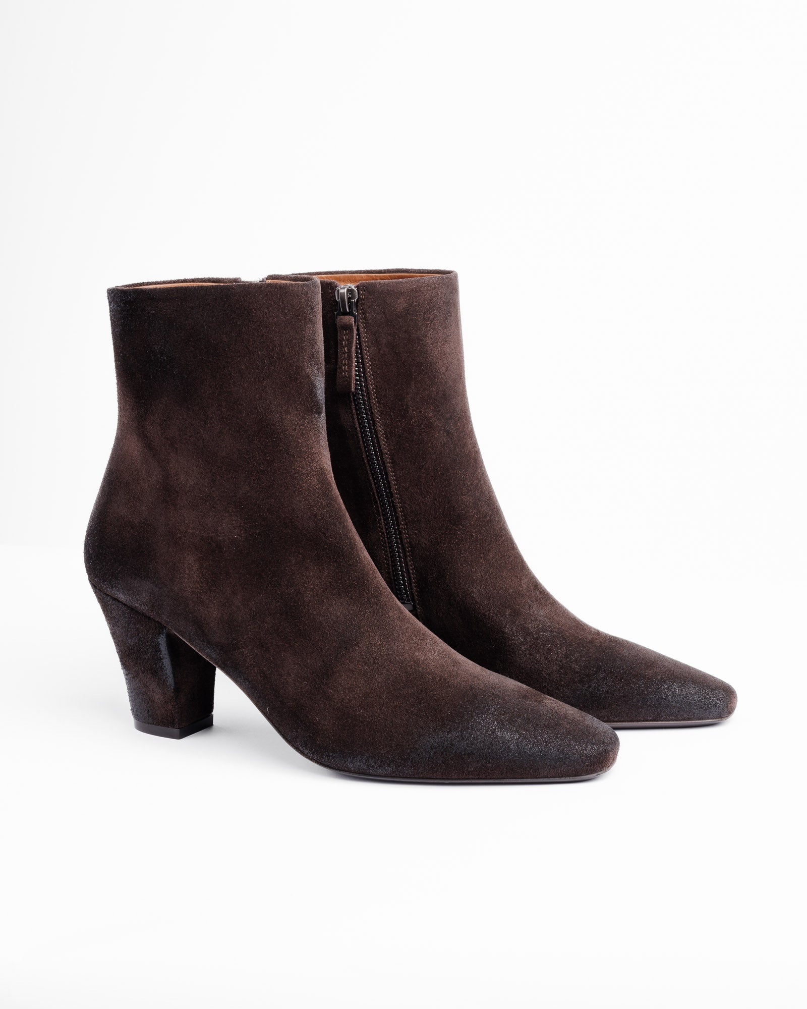 Figura Trenchotto Boot