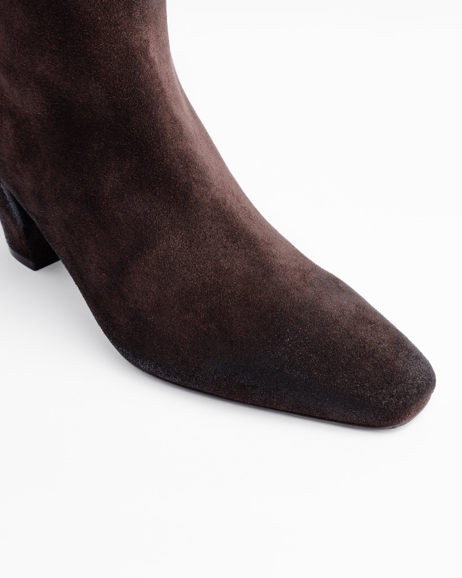 Figura Trenchotto Boot