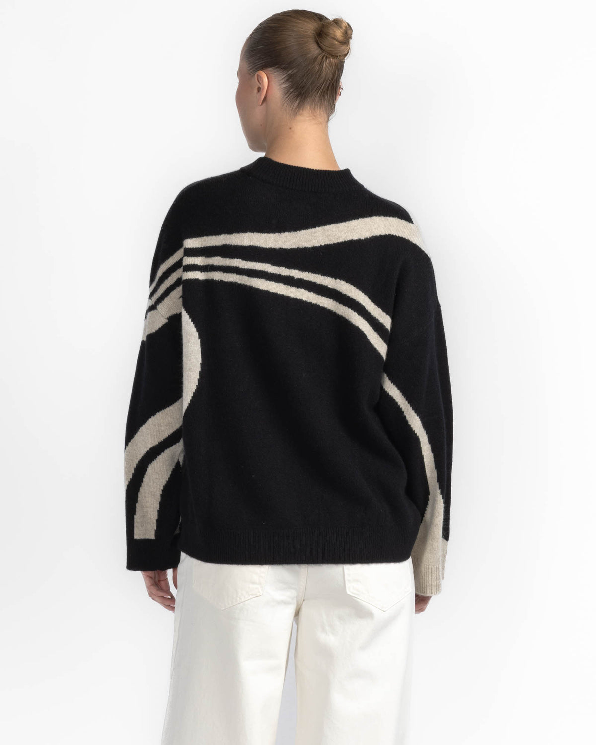 Noga Graphic Sweater