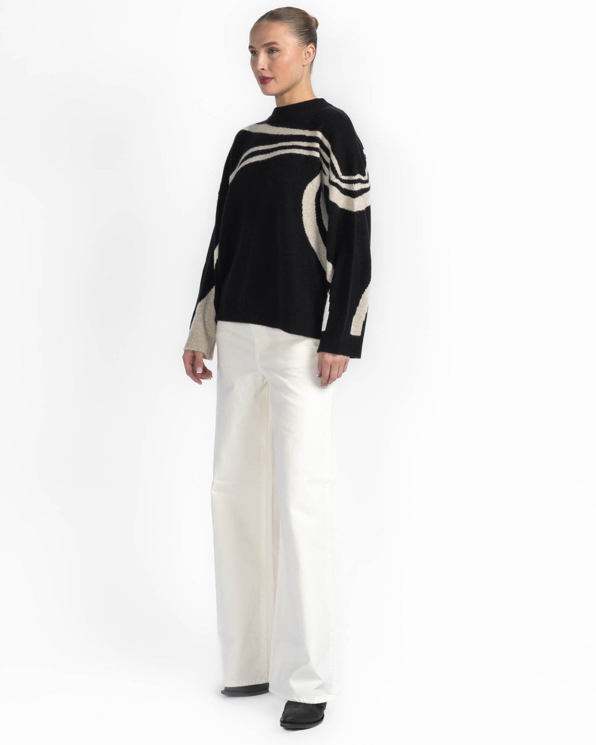 Noga Graphic Sweater