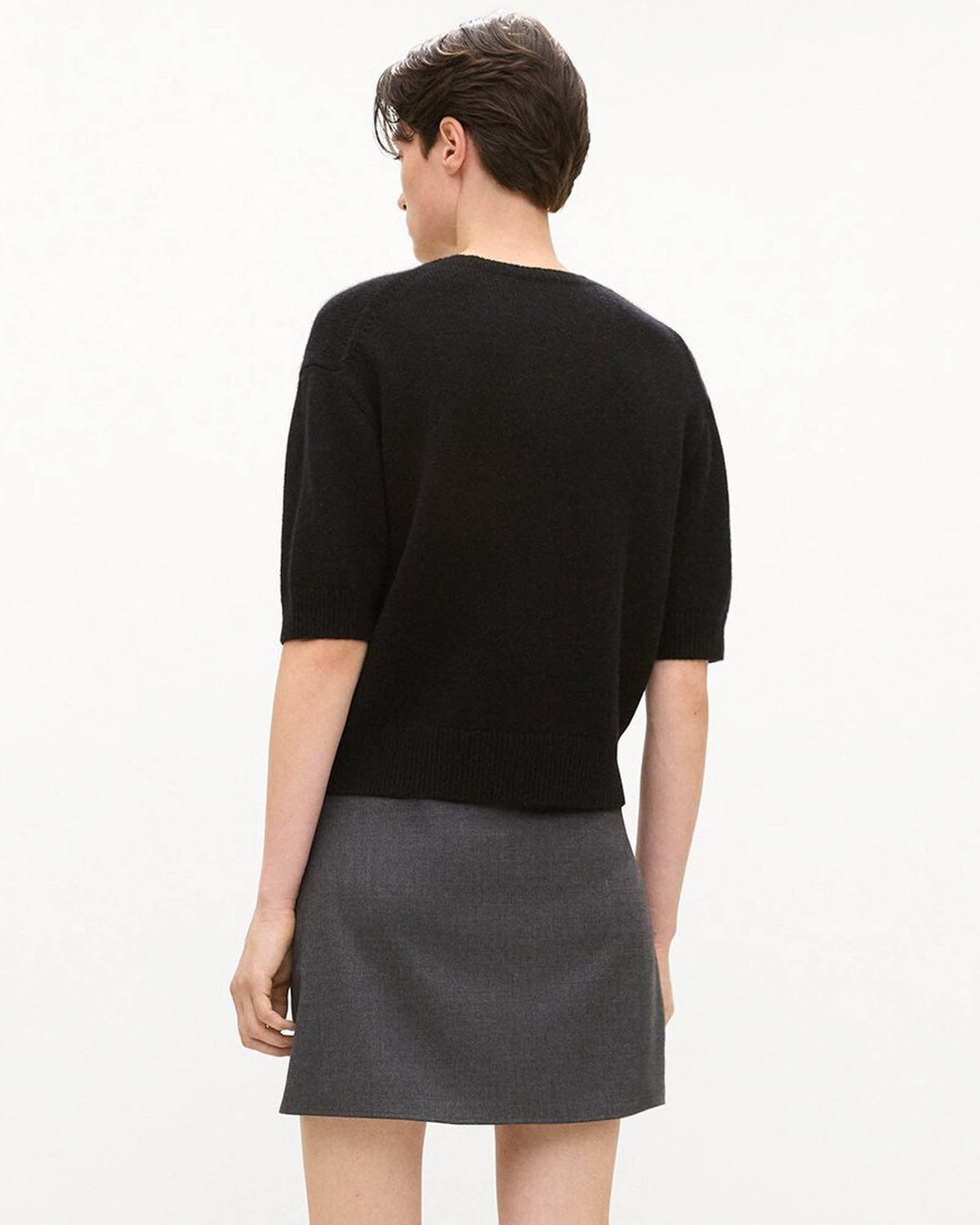 Crop V Tee