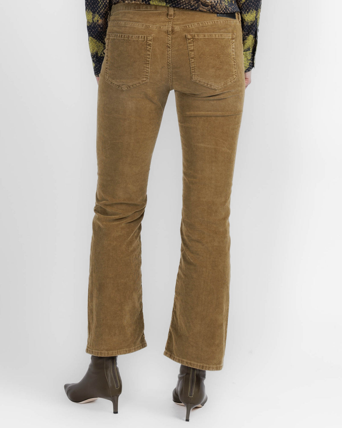 Boy Kick Jean