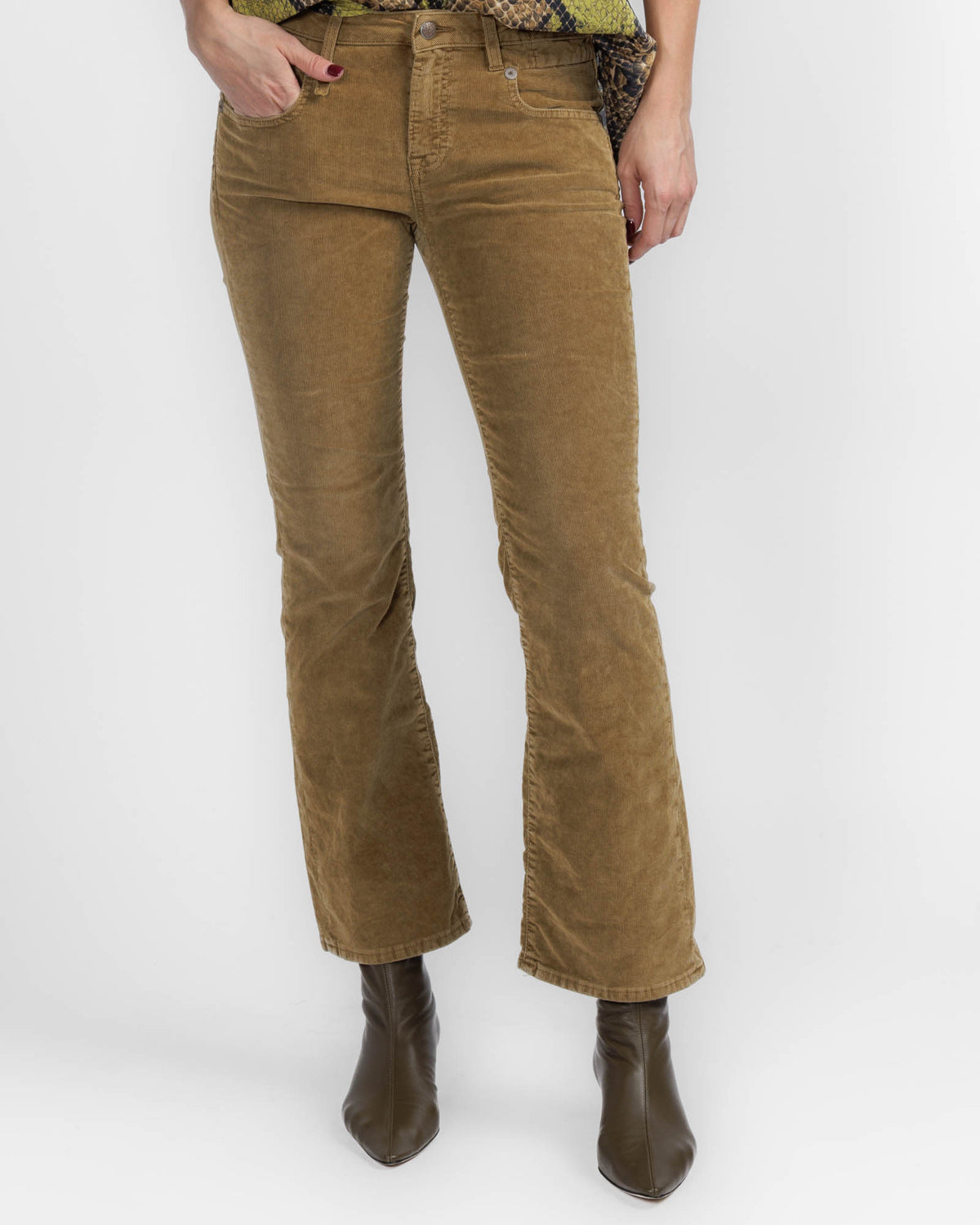 Boy Kick Jean