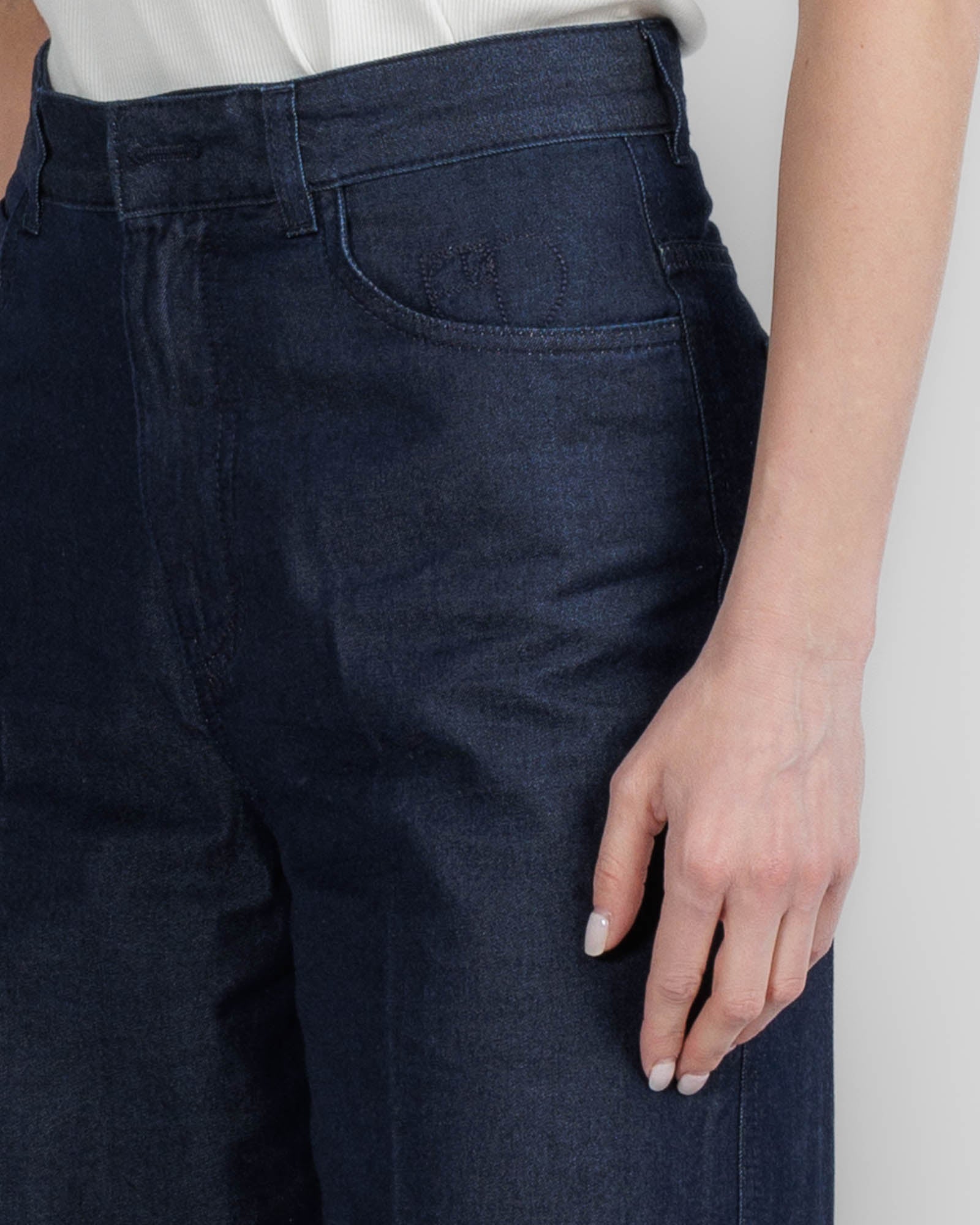 Jeans Over Fluid