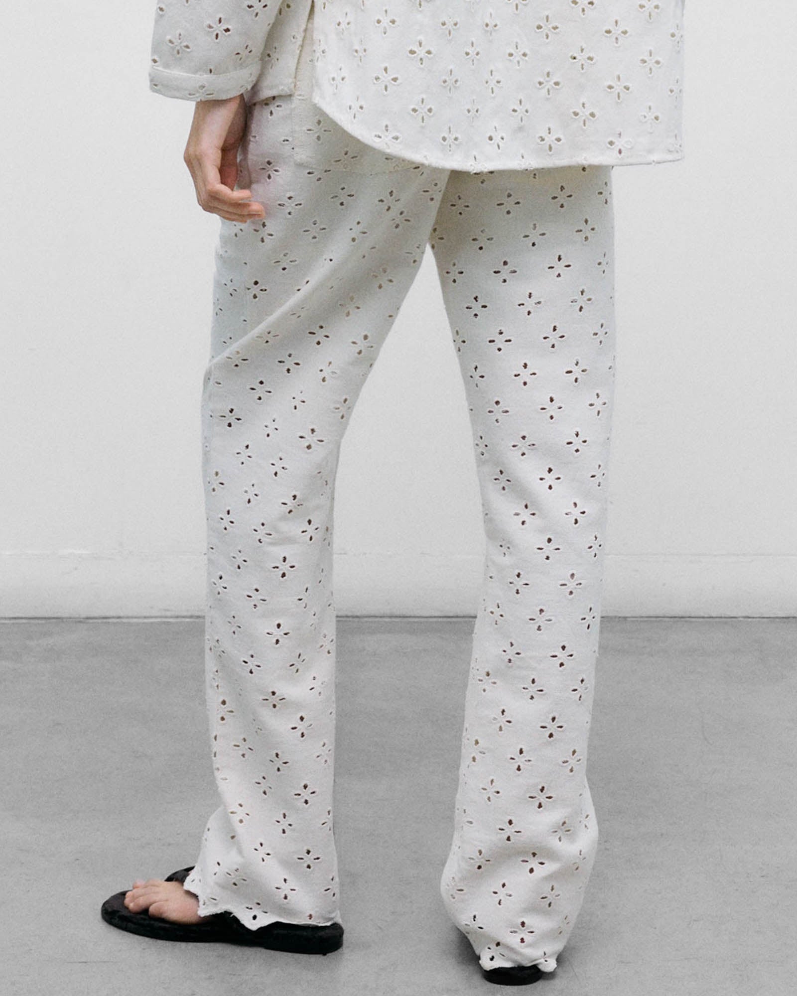 Camelia Pant