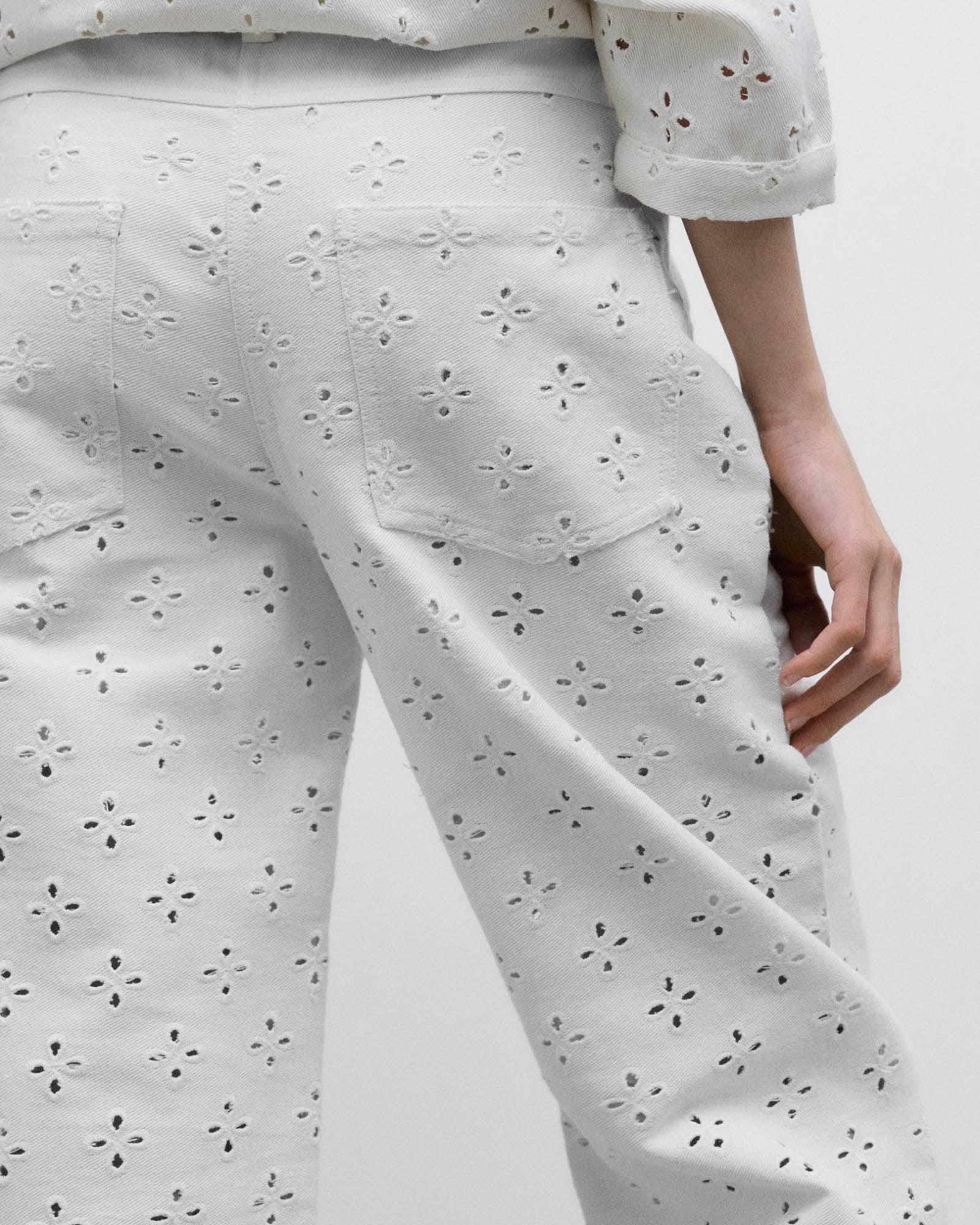 Camelia Pant