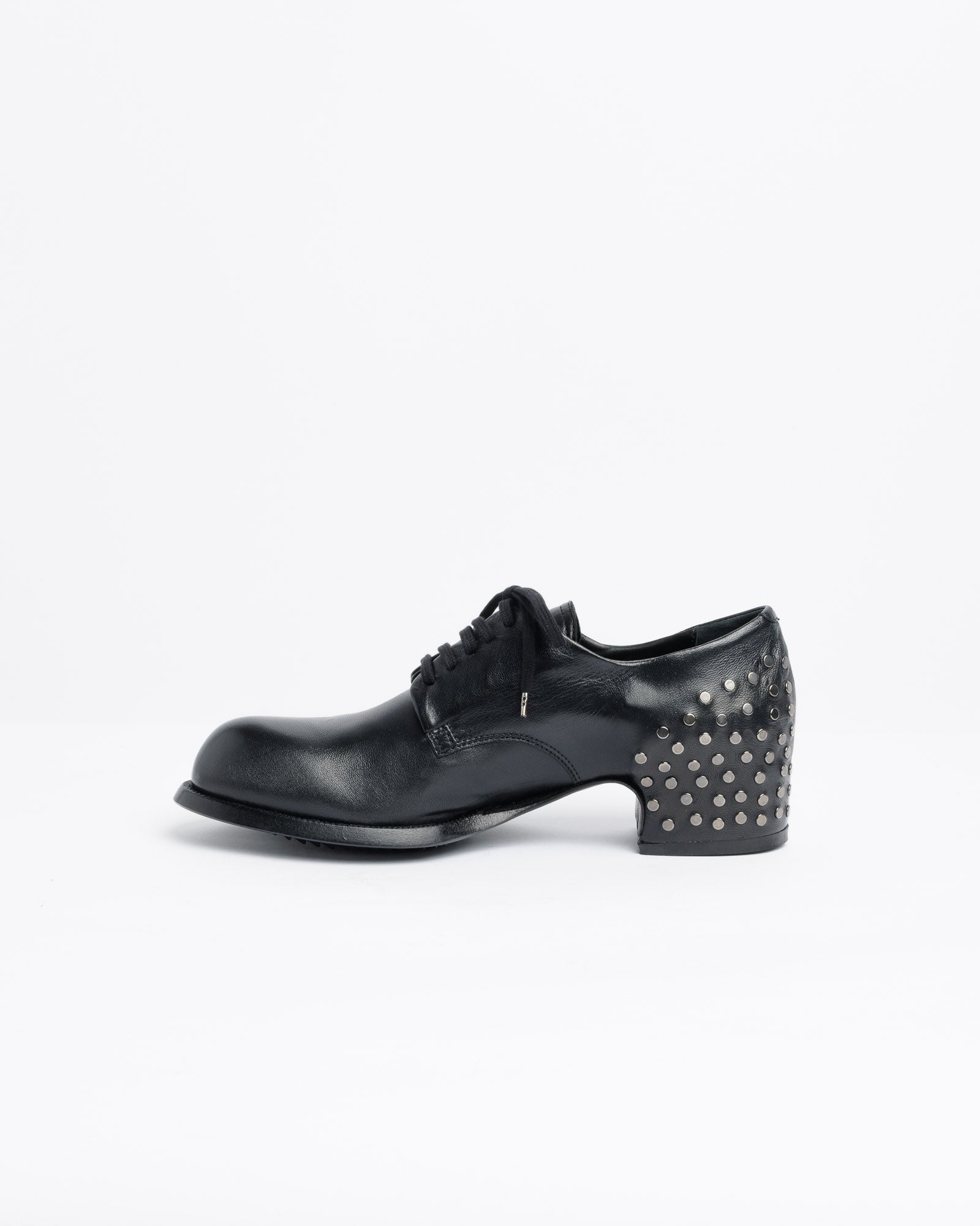 Sira Rivet Shoe