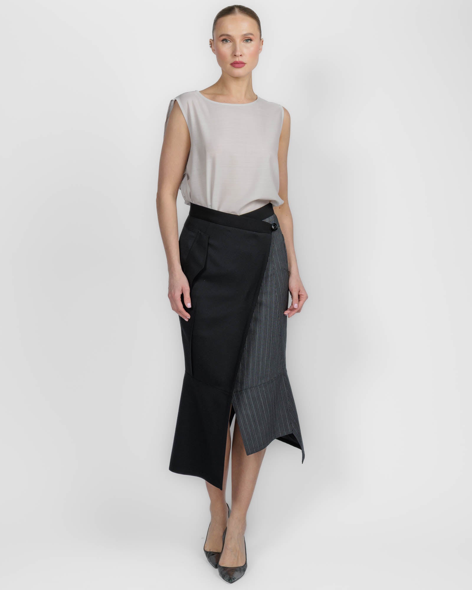 Asymmetrical Tight Skirt