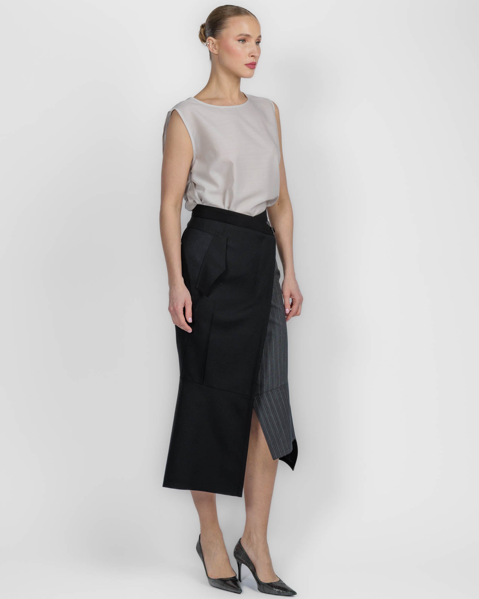 Asymmetrical Tight Skirt