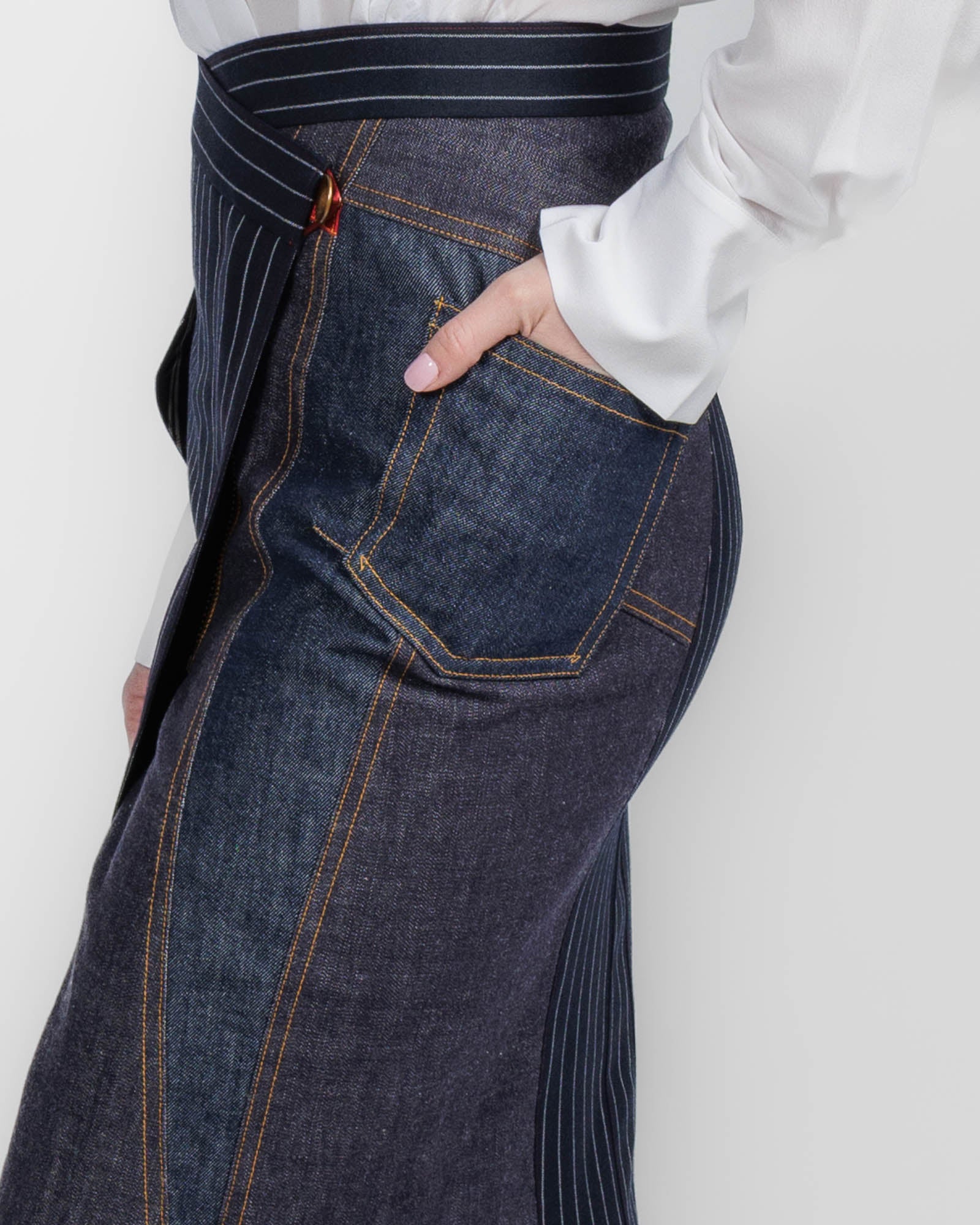 Asymmetrical Tight Skirt