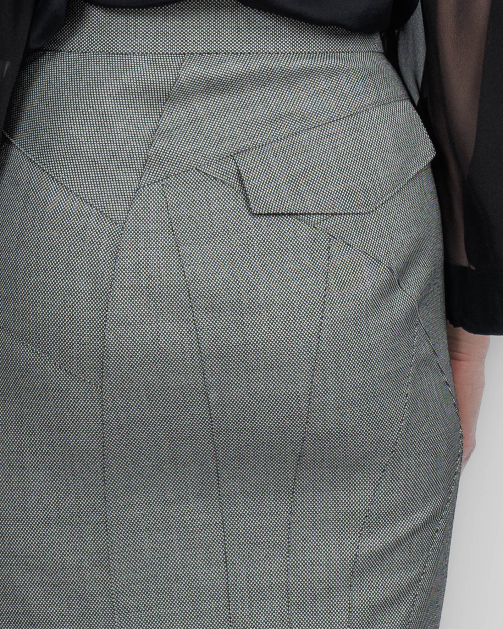 Asymmetrical Tight Skirt