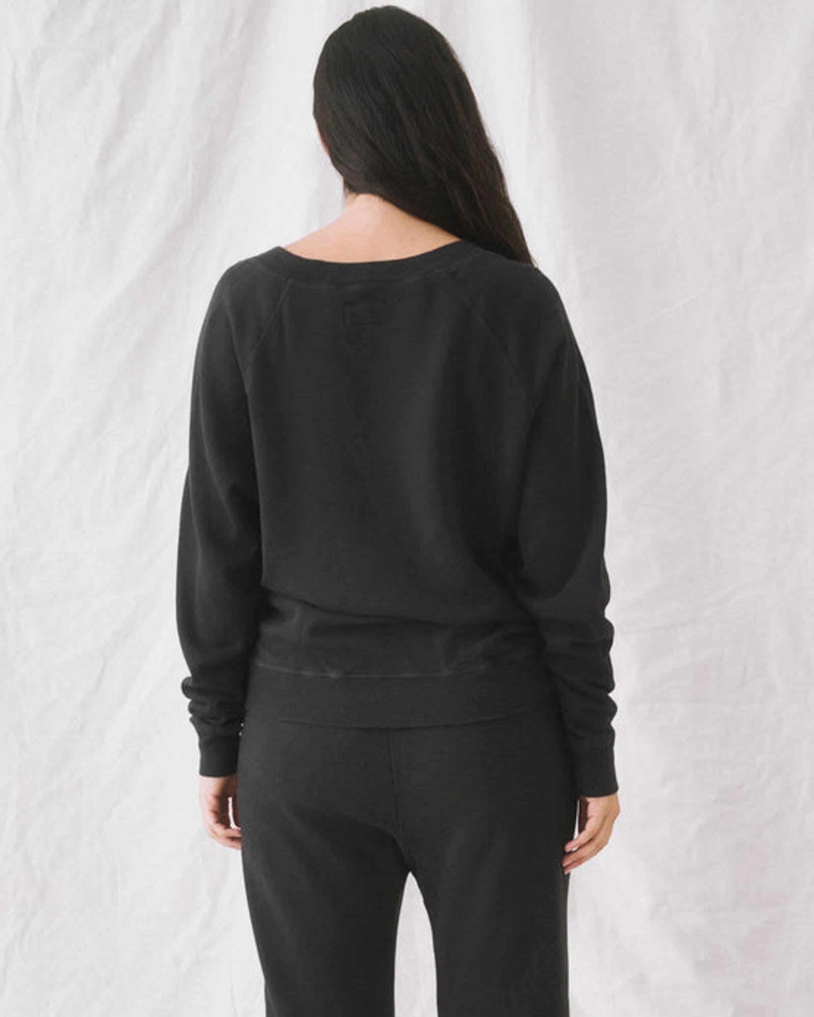 Sweat-shirt à col en V