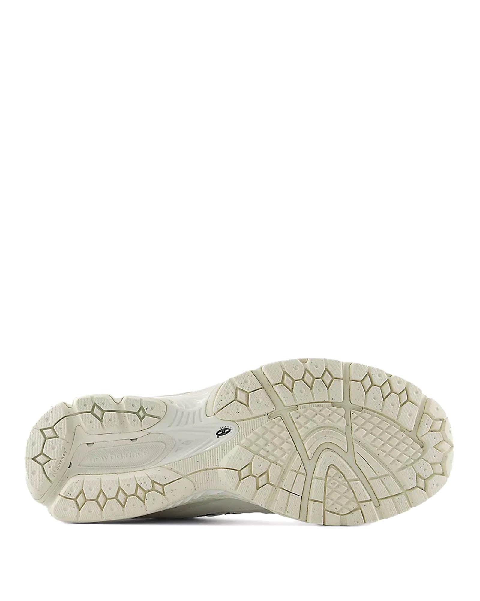 2002R Sneakers
