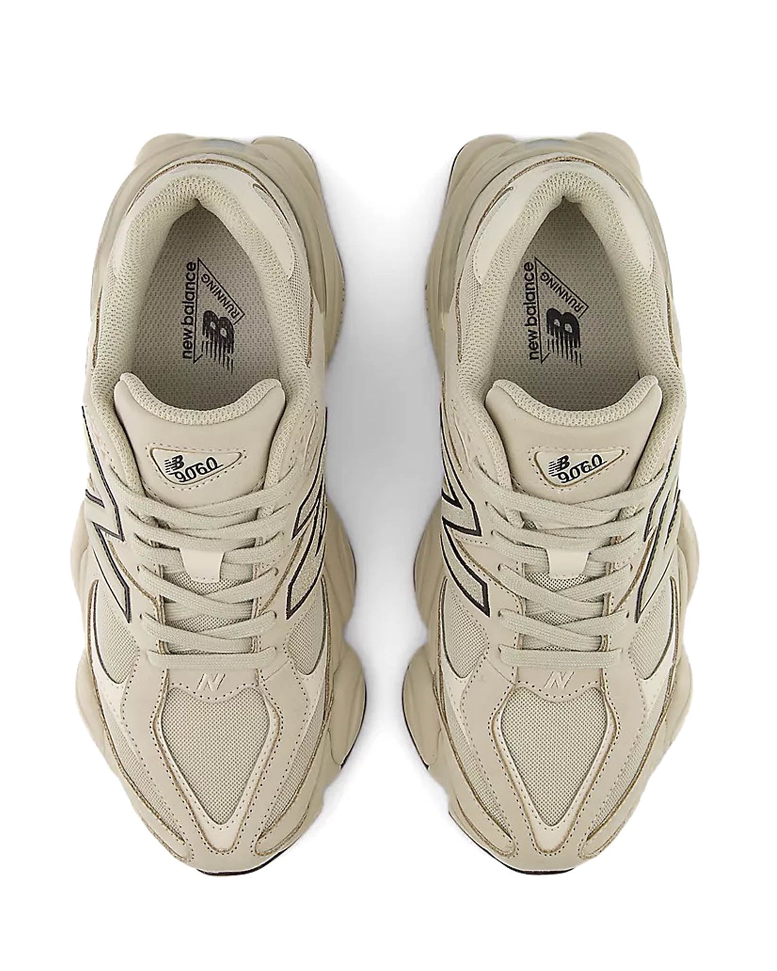 9060 Sneakers