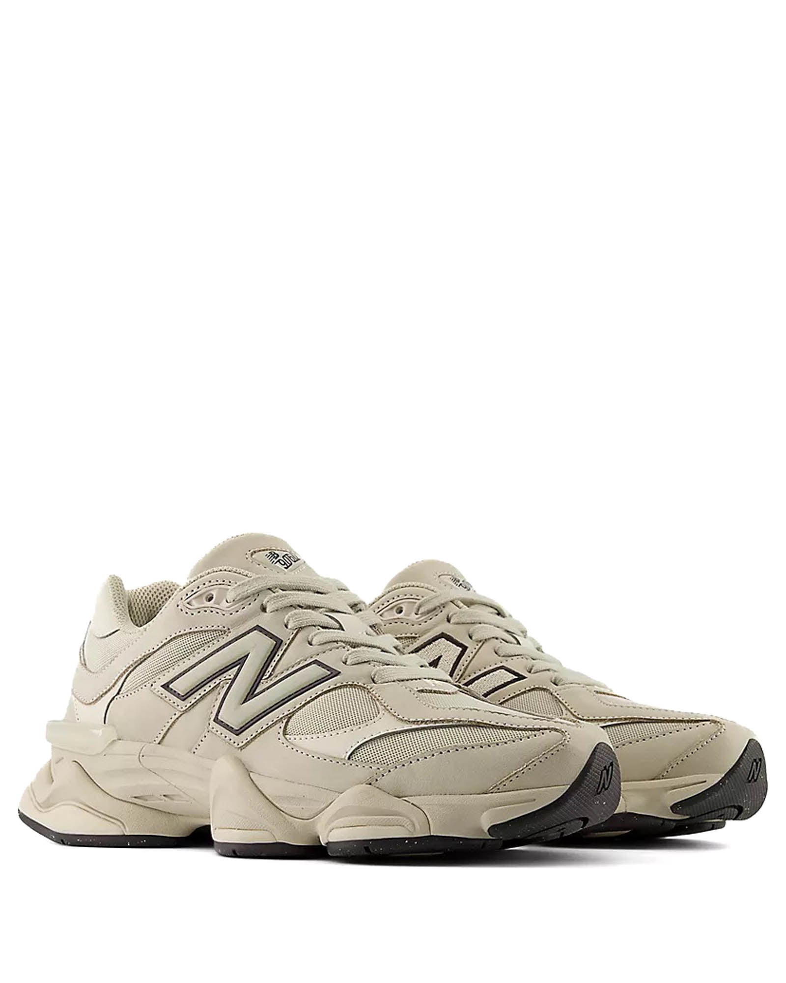 9060 Sneakers
