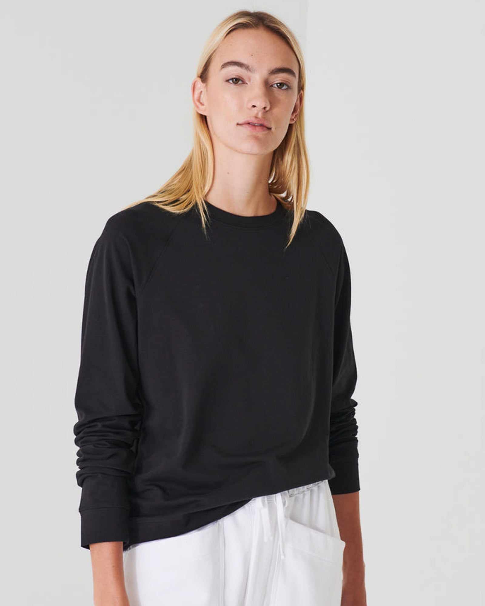 Black oversized sweatshirt best sale