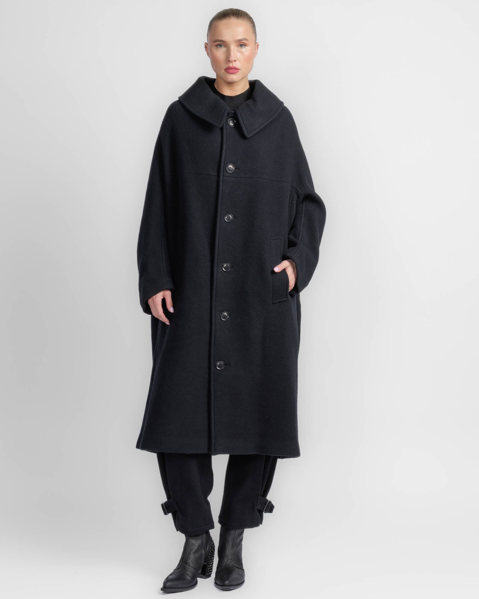 U-Arranged Sleeve Coat