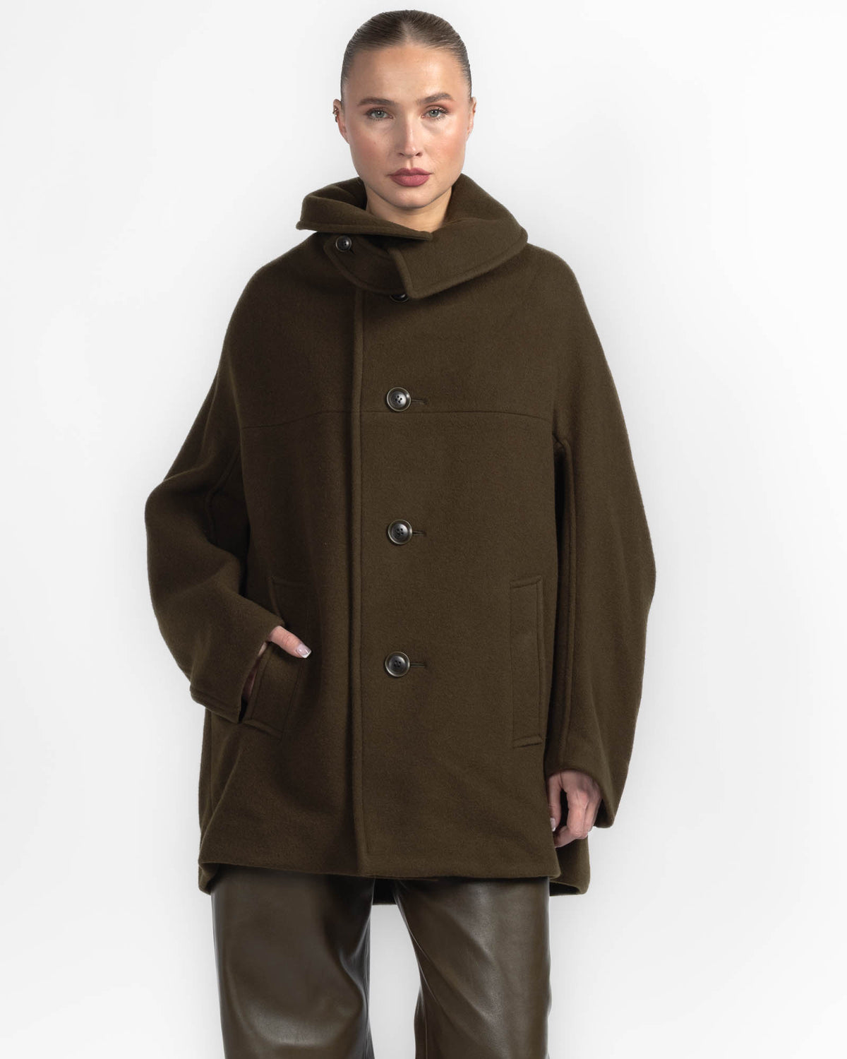 U-Arranged Sleeve Coat
