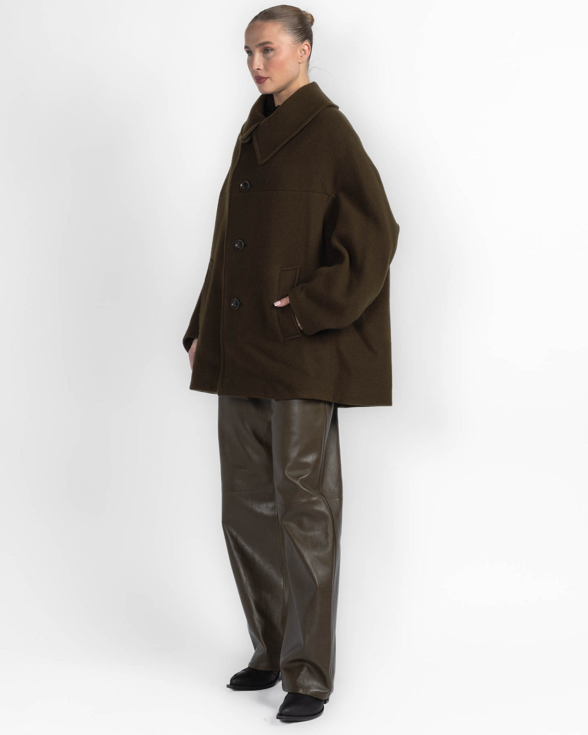 U-Arranged Sleeve Coat
