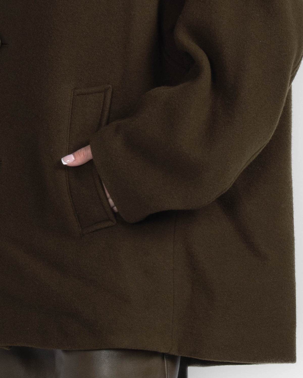 U-Arranged Sleeve Coat