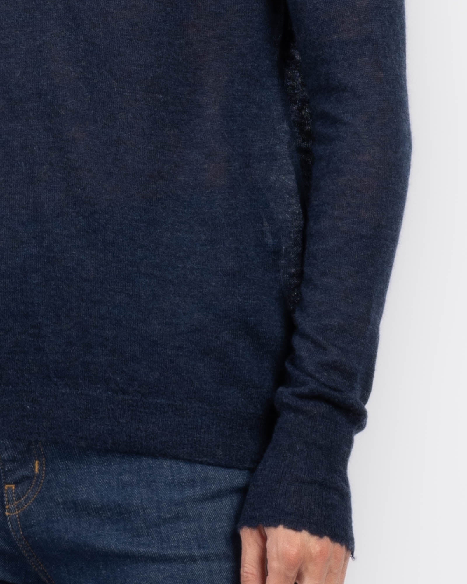 Pull ras du cou à bords bruts