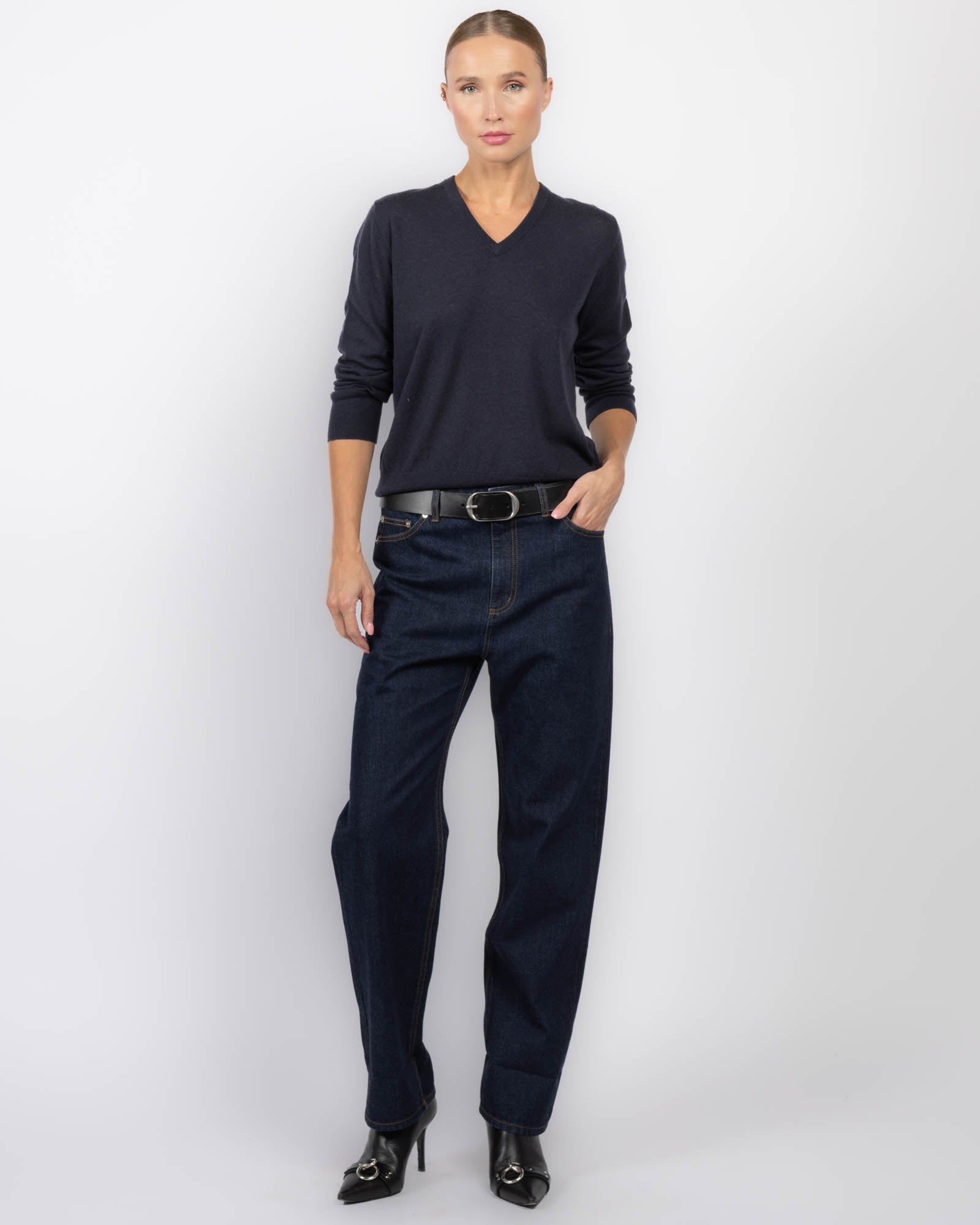 Skinline V-Neck Sweater