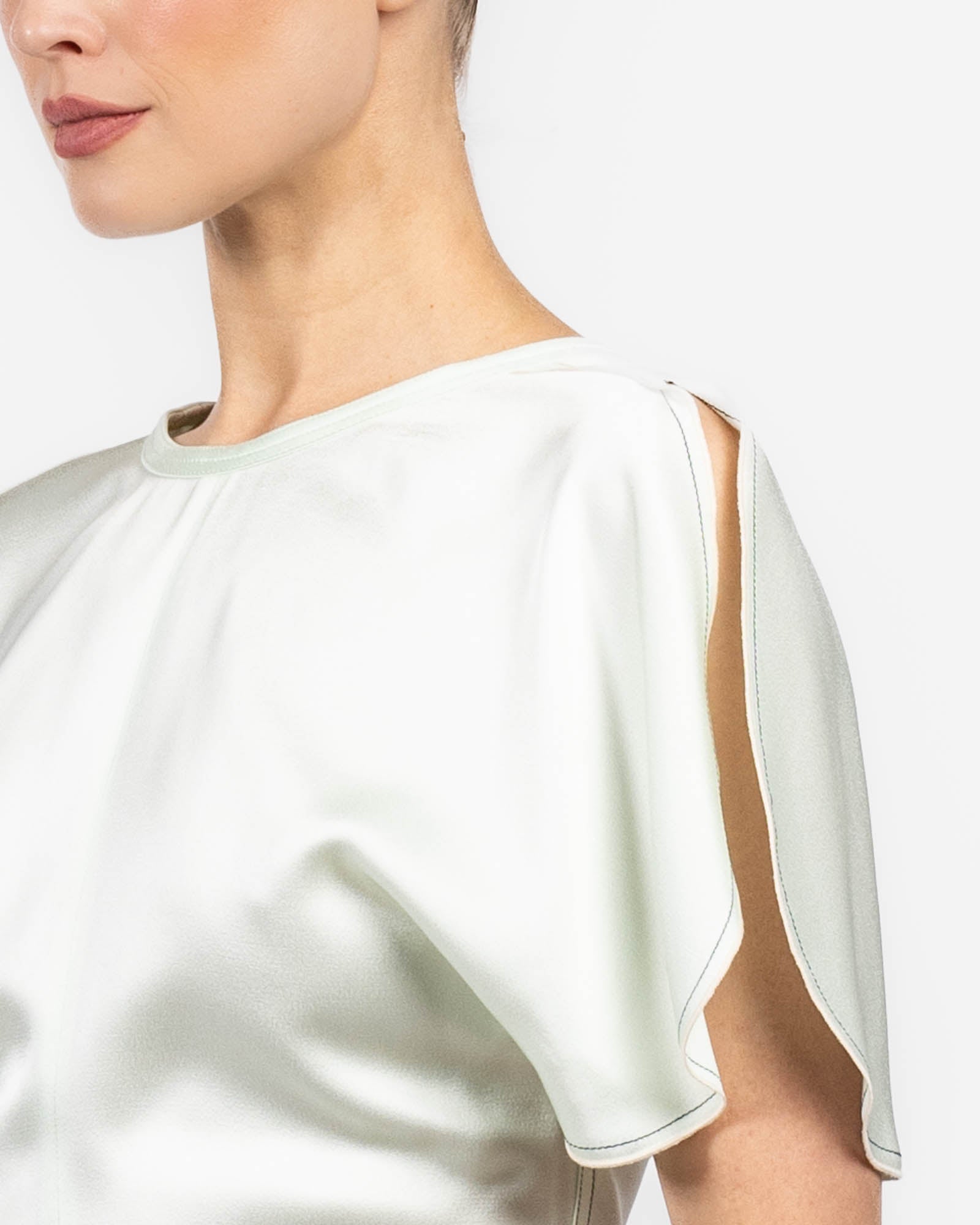 Haut à manches drapées