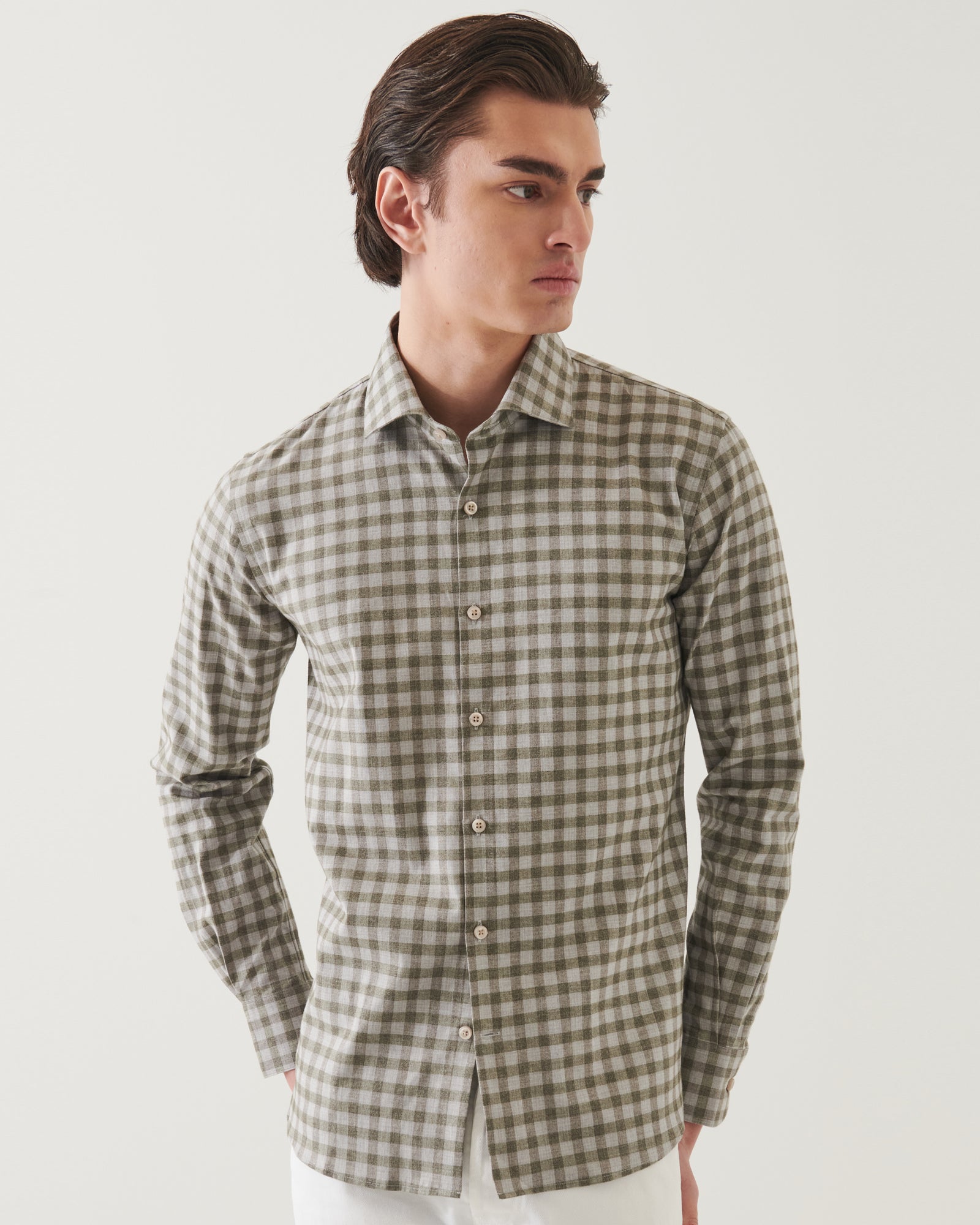 Chemise à col italien à carreaux